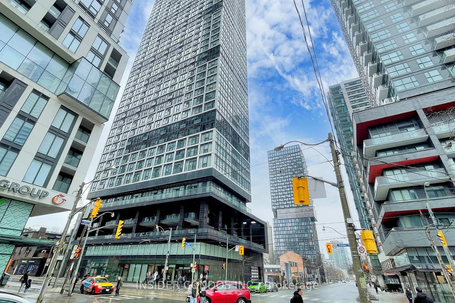 181 Dundas Street 807 photo 2