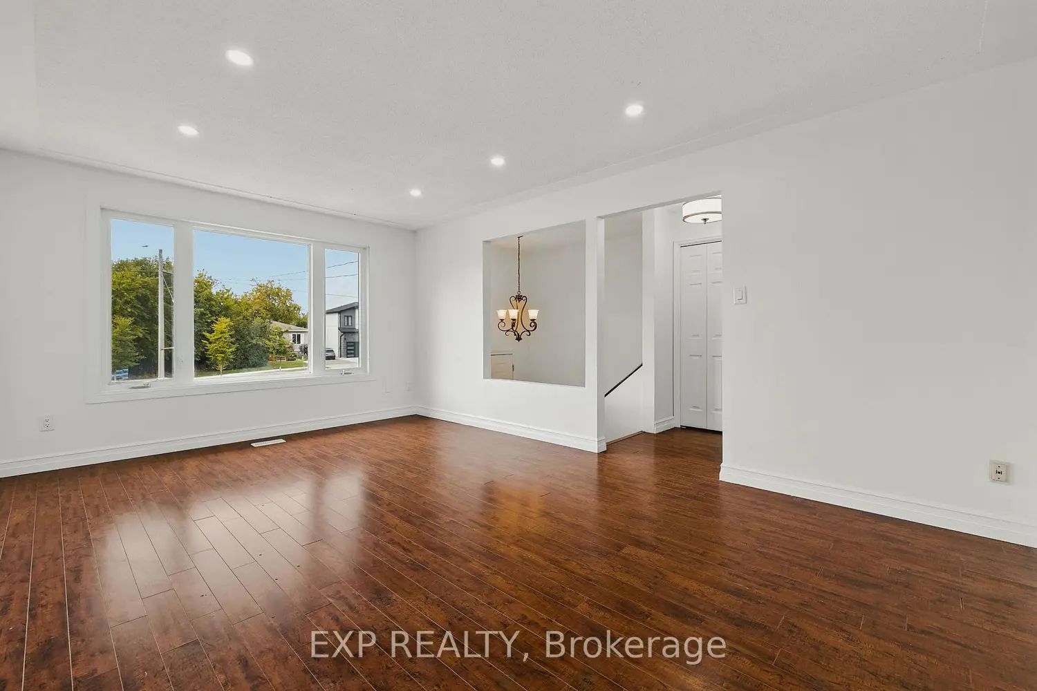 310 Southill Drive photo 3