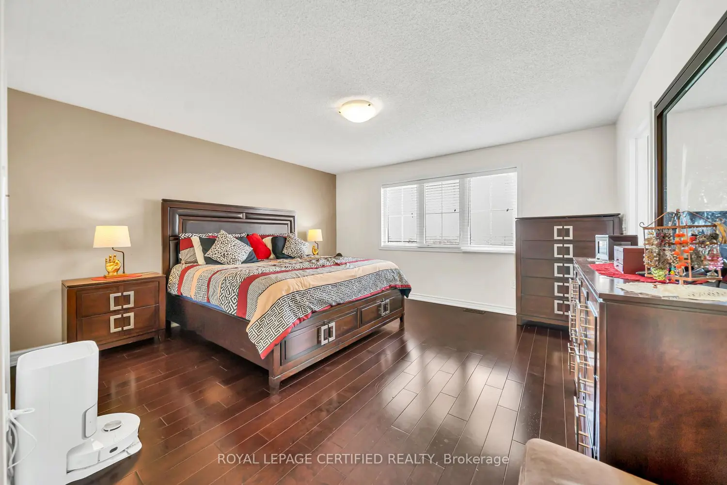 358 Pringle Avenue photo 3