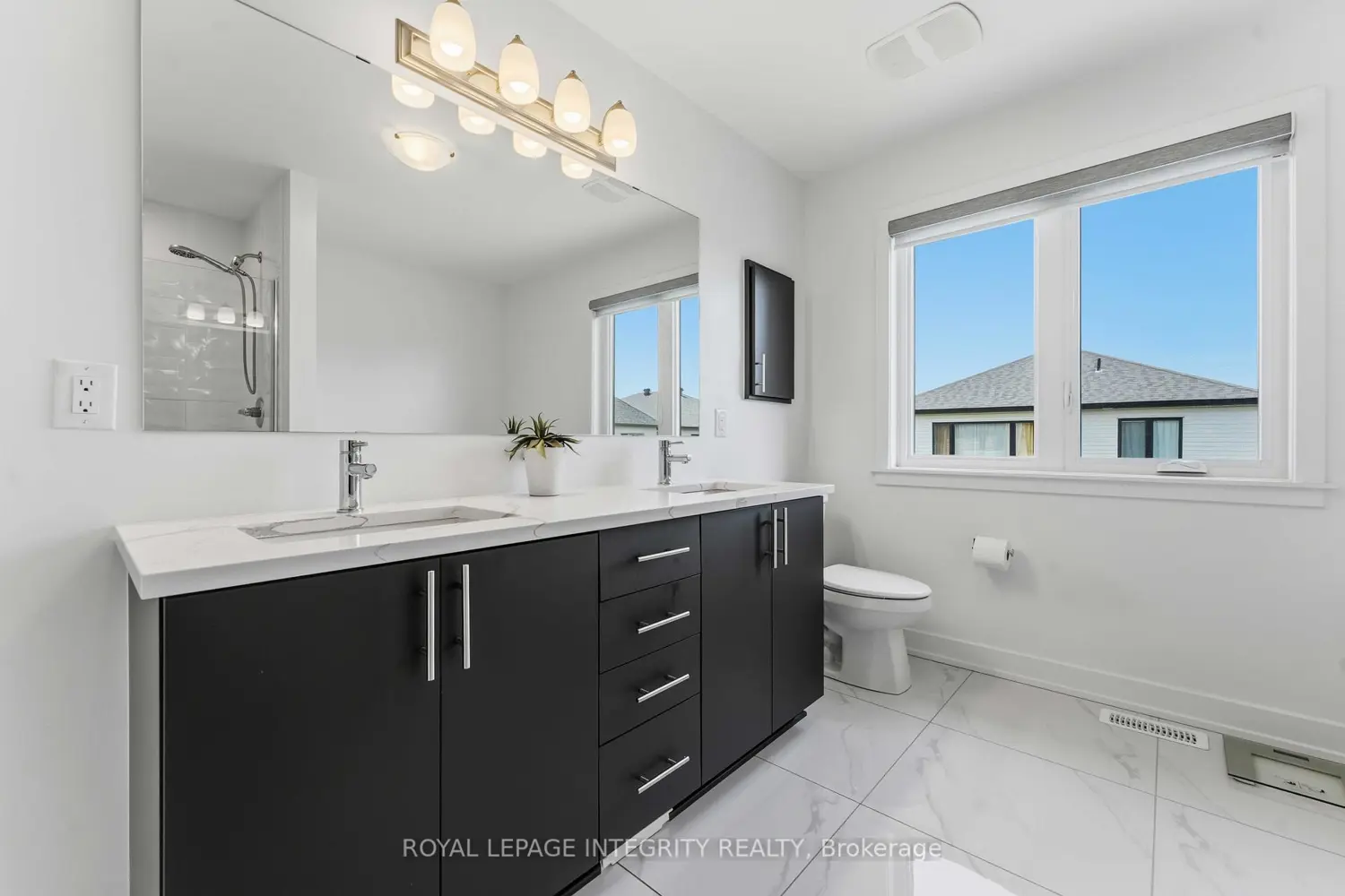 698 Odyssey Way photo 4