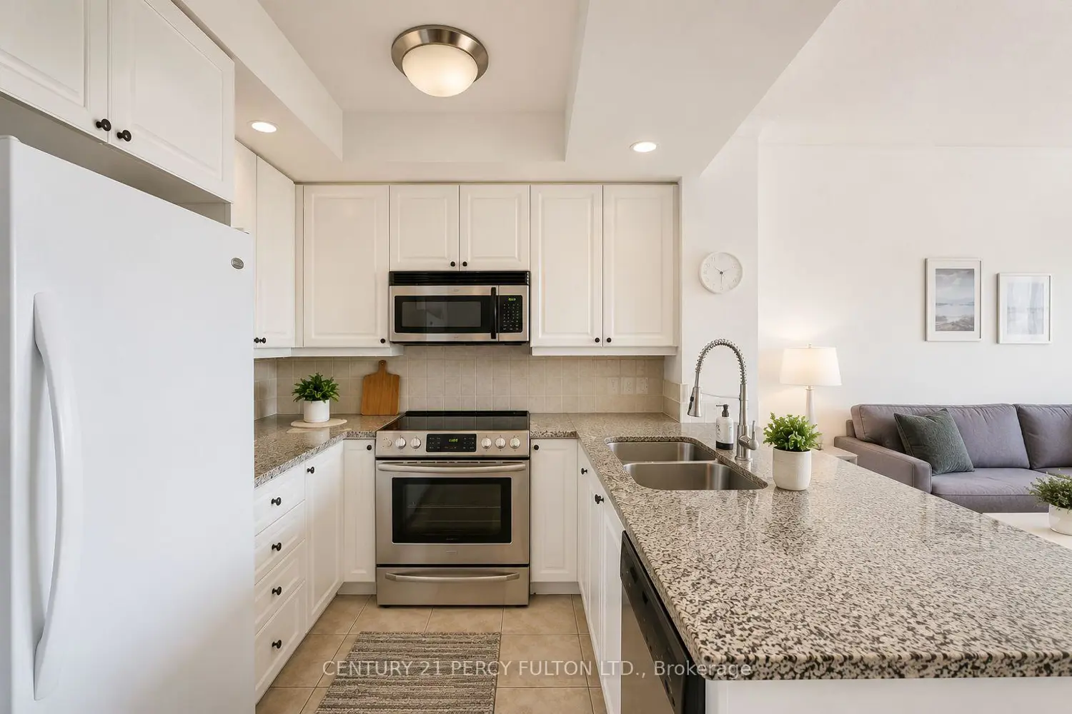 10 Northtown Way 1509 photo 5