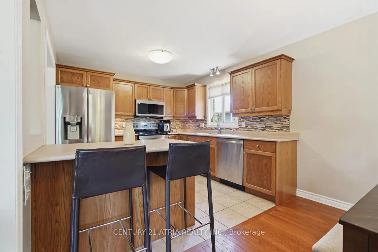 806 Marigold Street photo 5