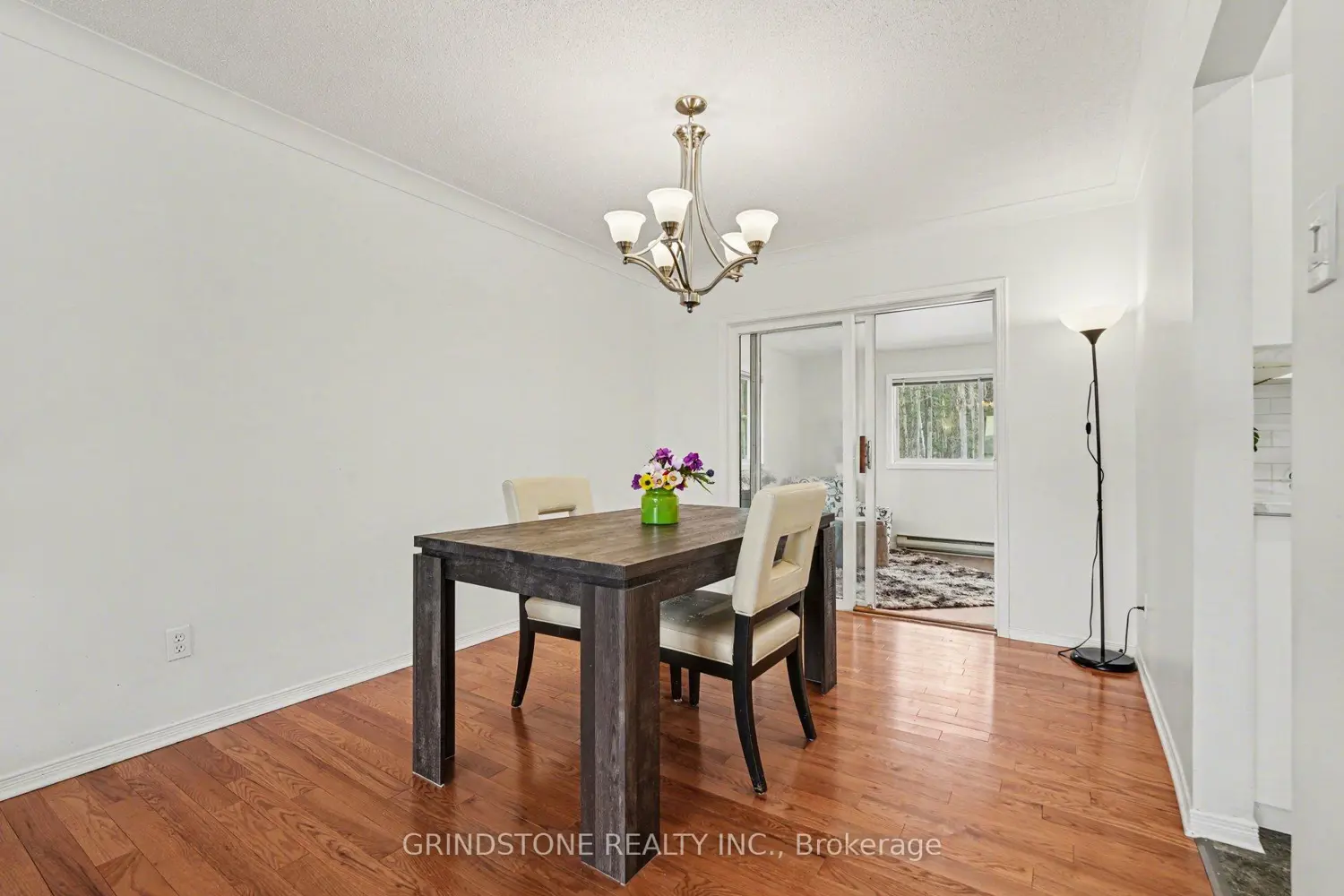 319 Riverwood Drive photo 3