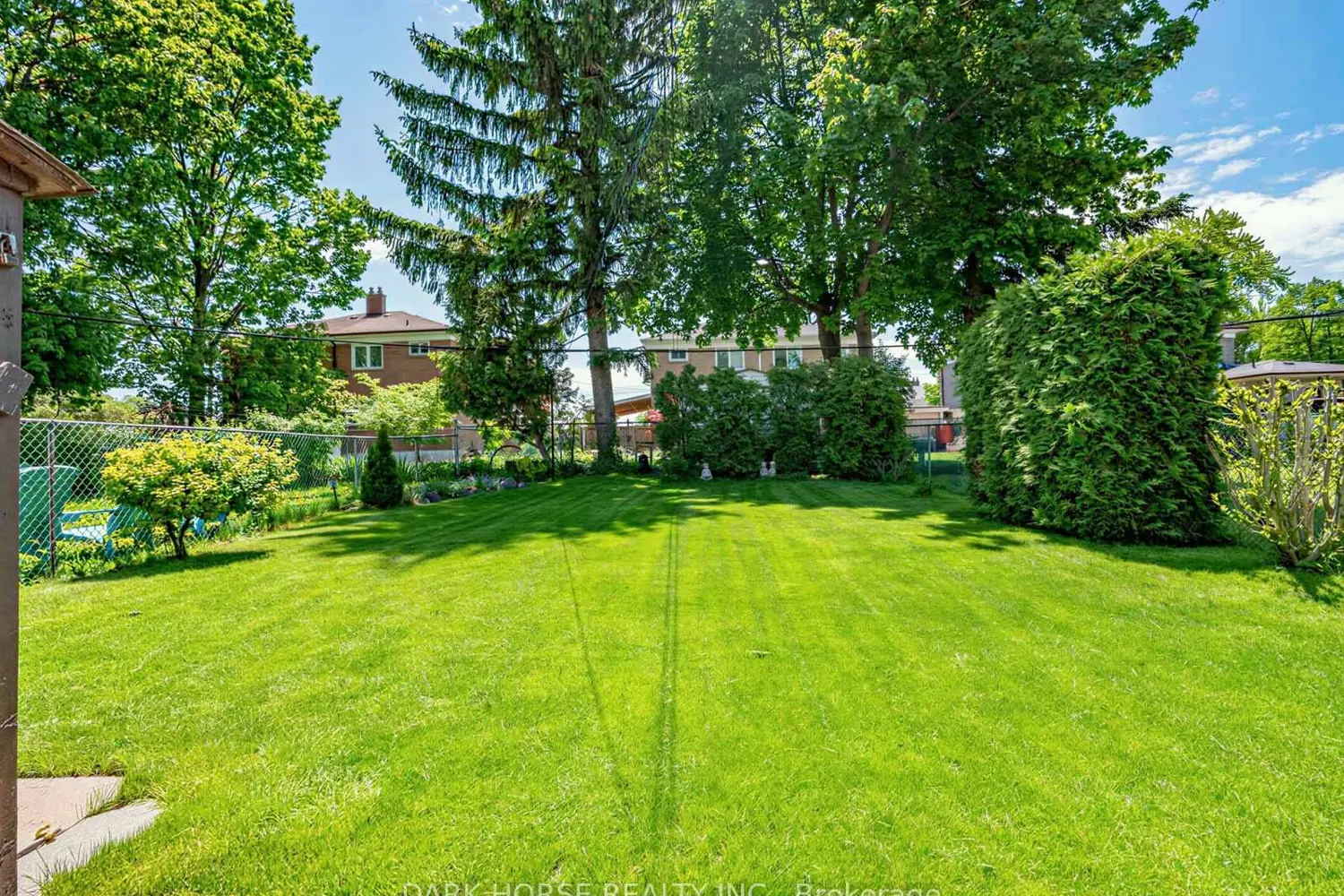 7 Medway Crescent photo 3