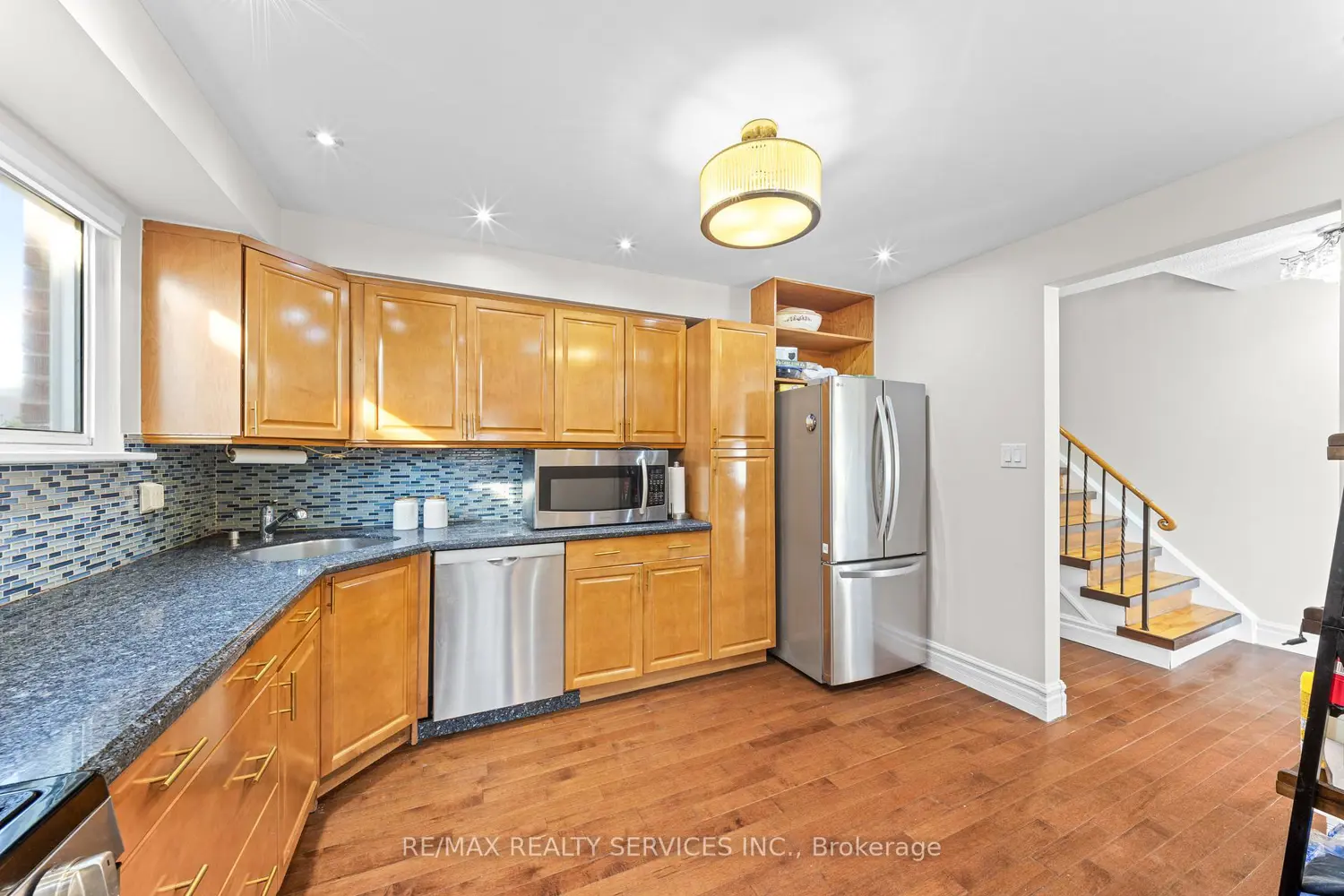 28 Kingswood Drive photo 4