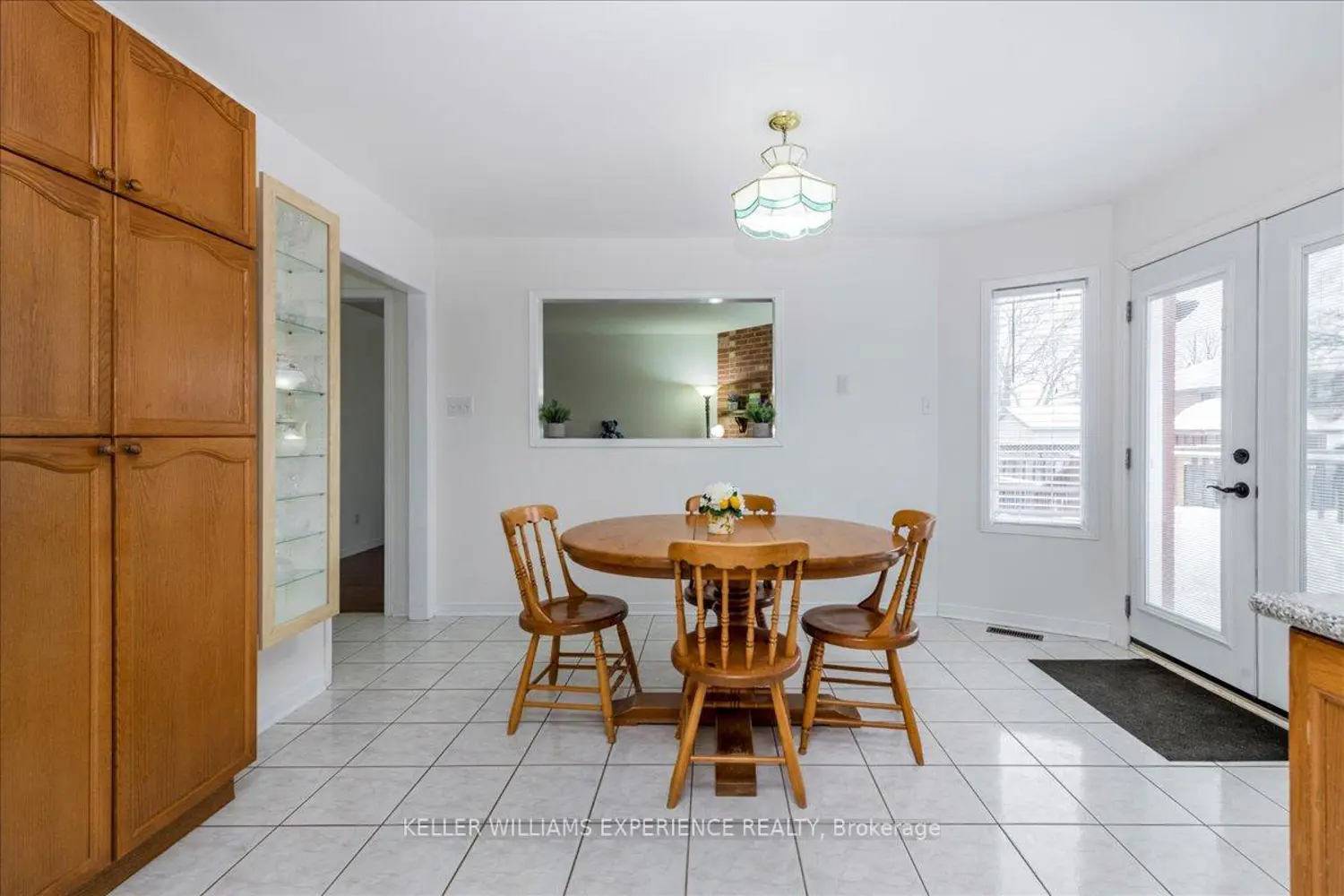 132 James Street photo 4