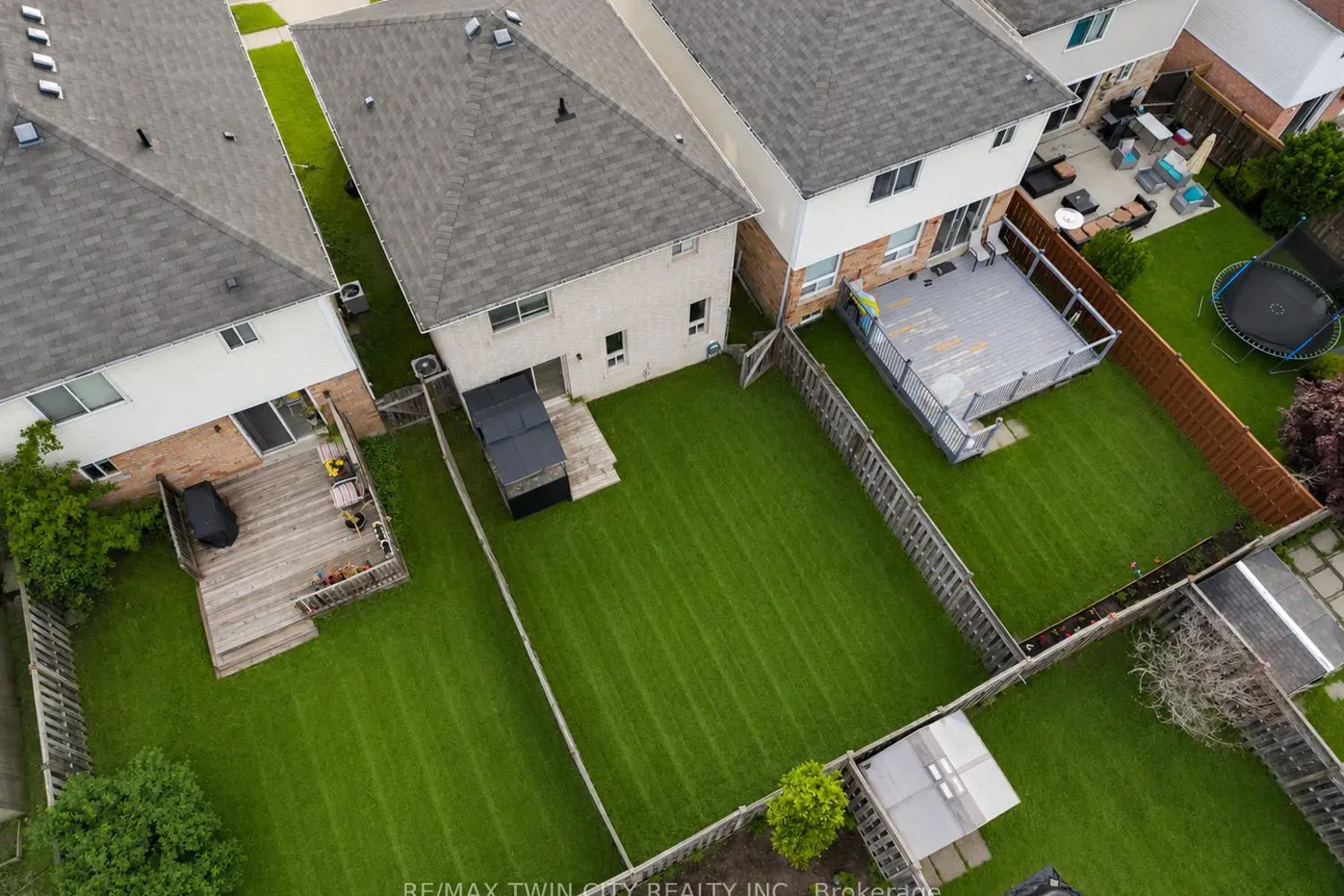 48 Griffiths Avenue photo 4