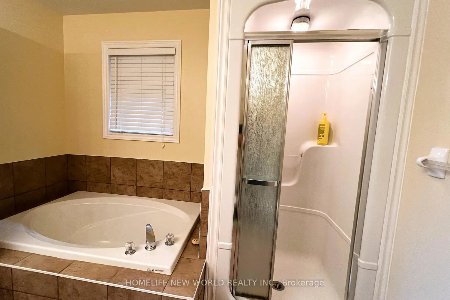 2485 Blue Holly Crescent photo 5