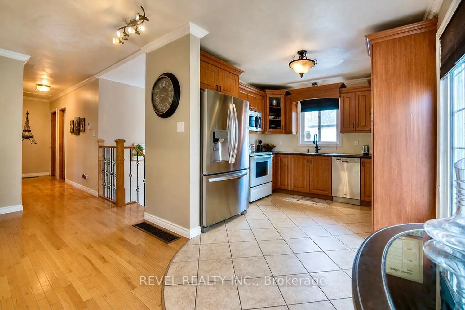 284 Joseph Street photo 4