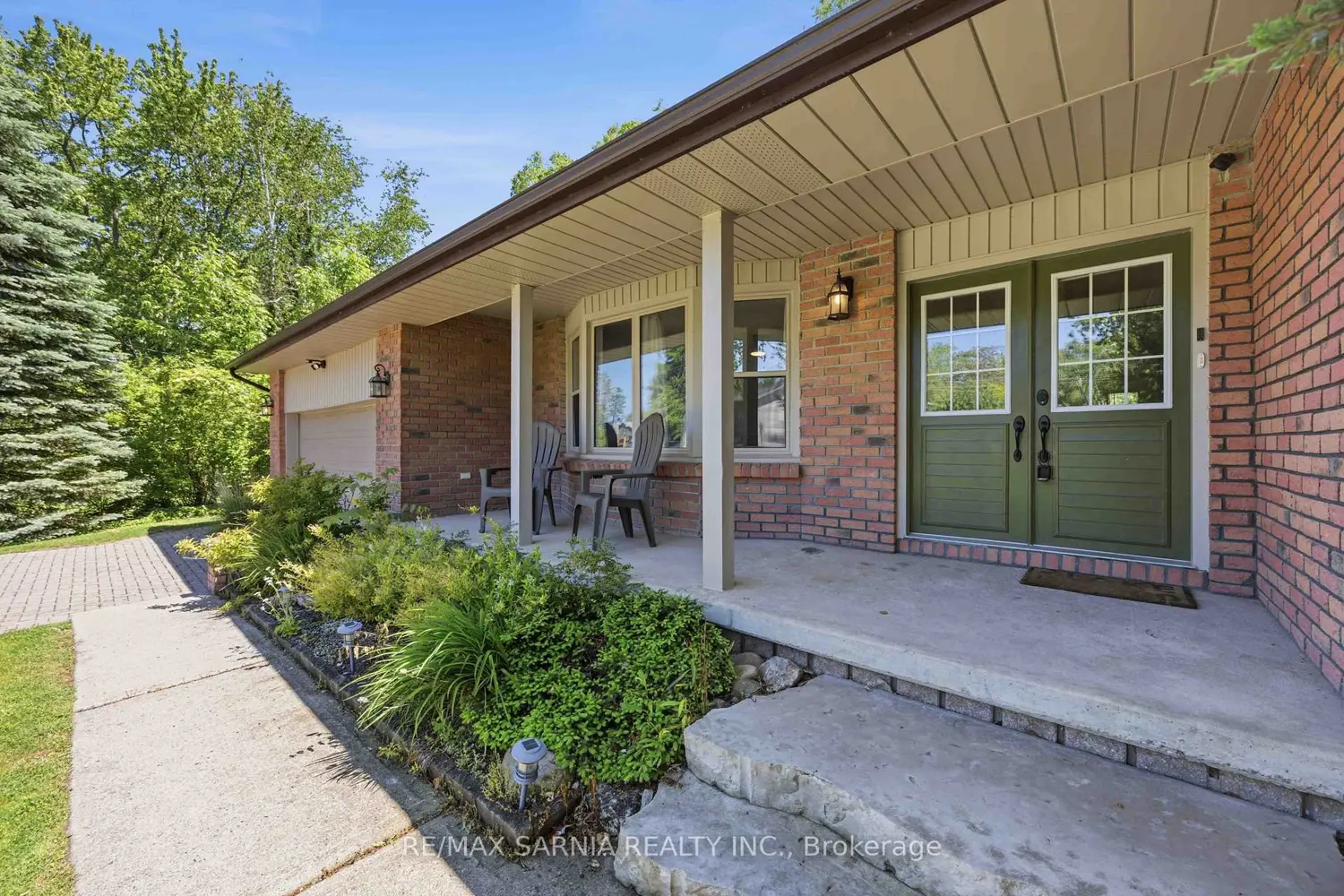 9648 Wakefield Street photo 2