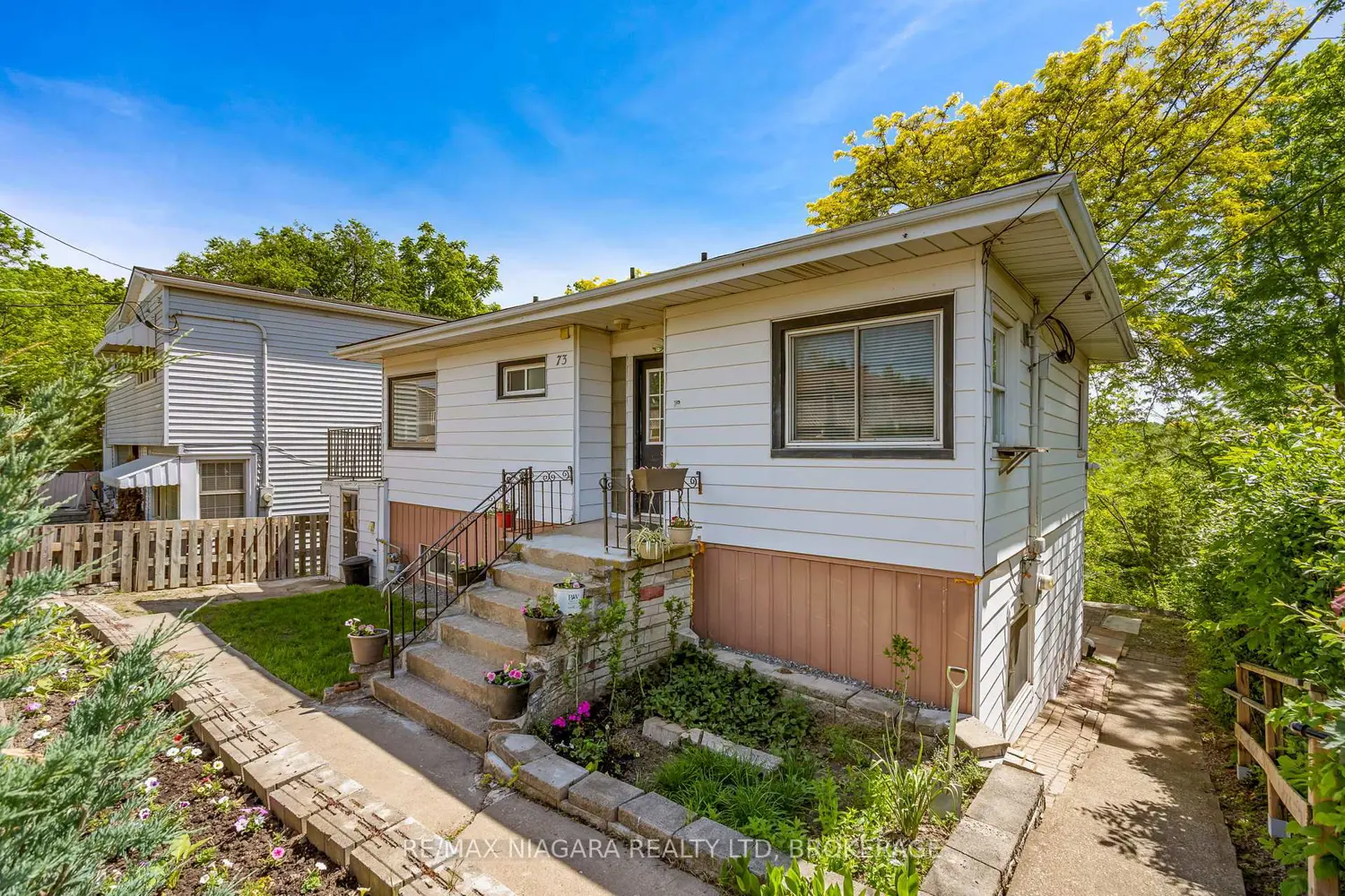 73 Hillview Road photo 2