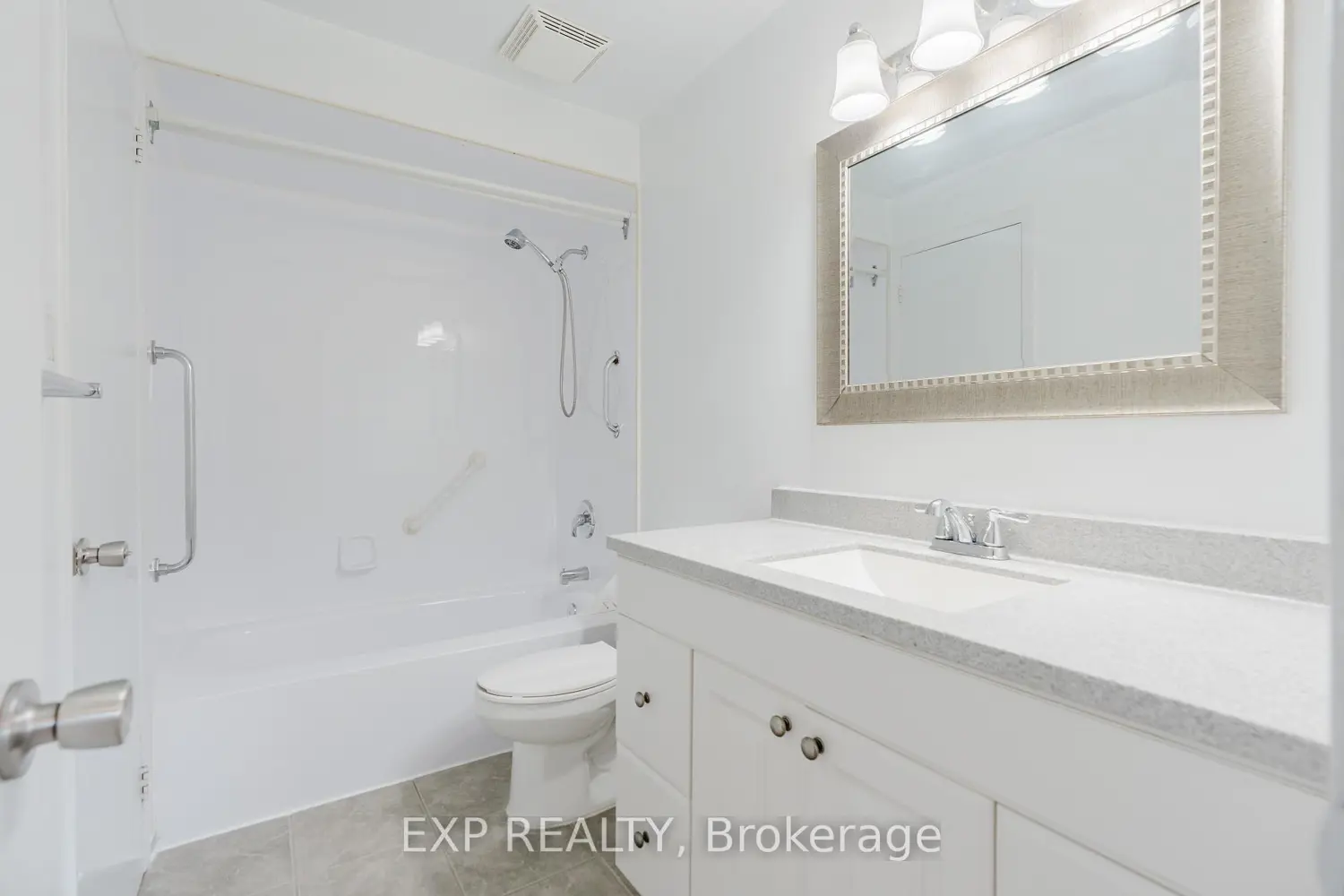 1127 Avignon Court photo 4