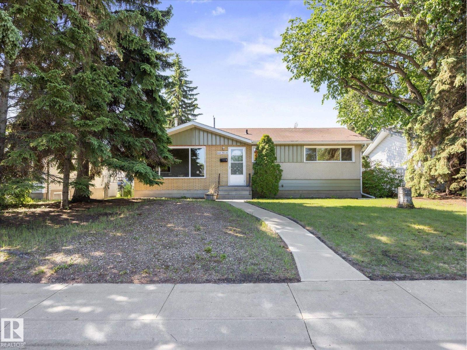 13623 136a Avenue NW, Edmonton, AB, T5L4B9
