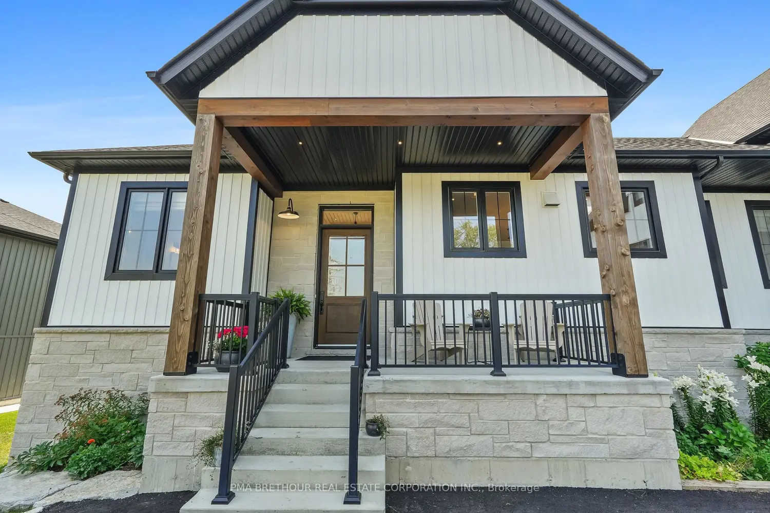 48 Pleasant View Crescent photo 2