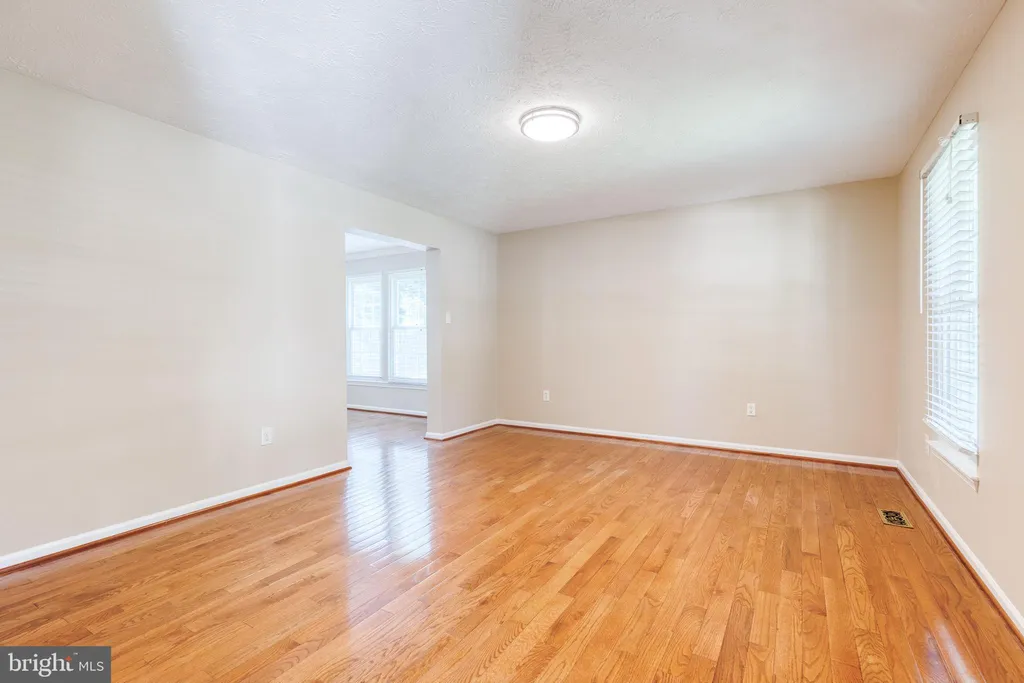 6500 Wesley Lane, Elkridge, MD 21075 photo 4