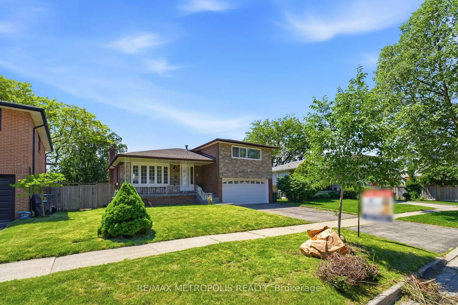 31 Langevin Crescent photo 2