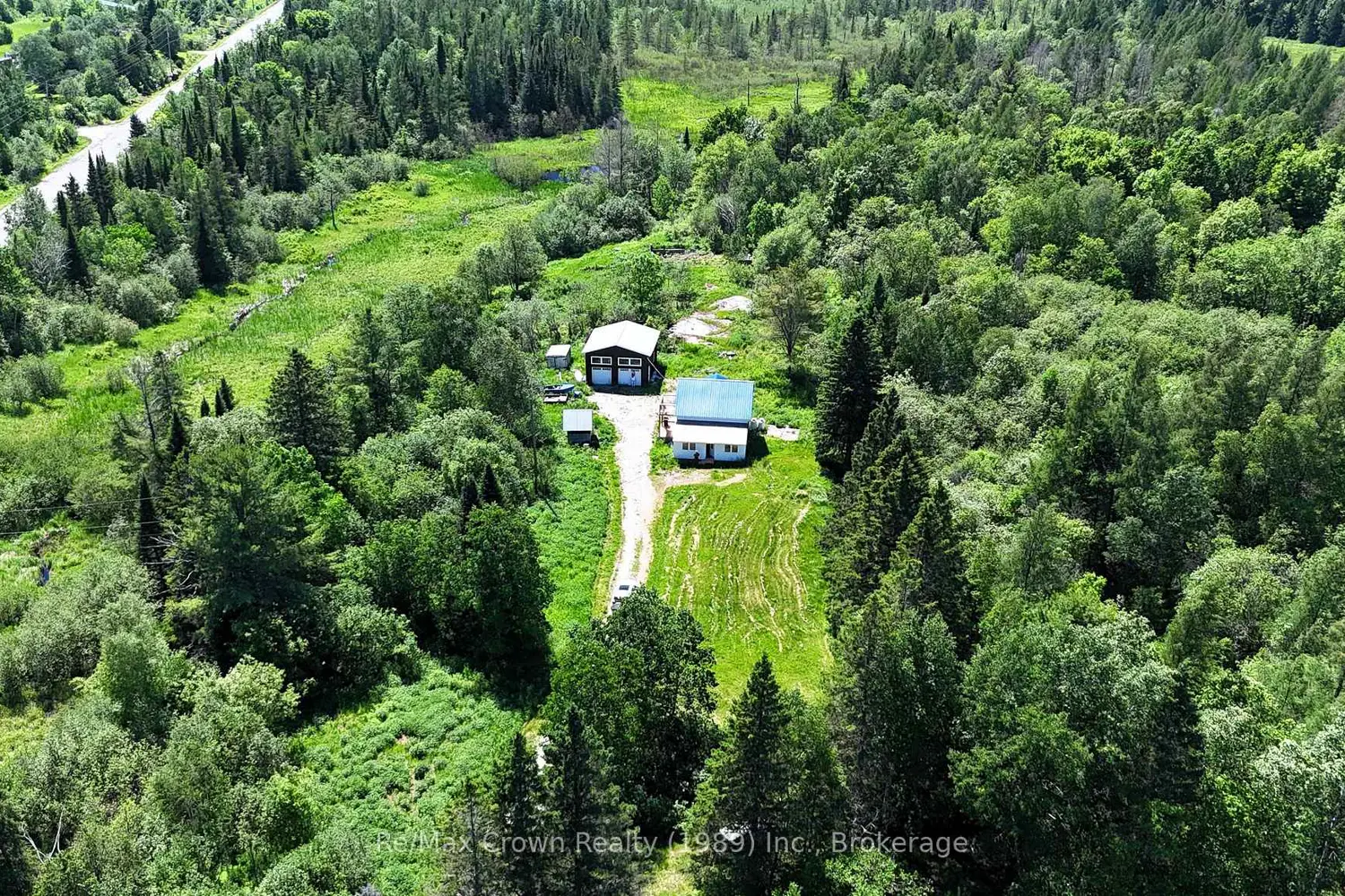 5 20Th Side Road photo 4