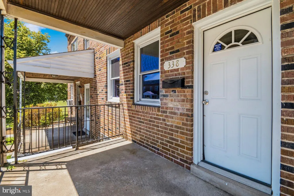 338 Martingale Avenue, Baltimore, MD 21229 photo 2