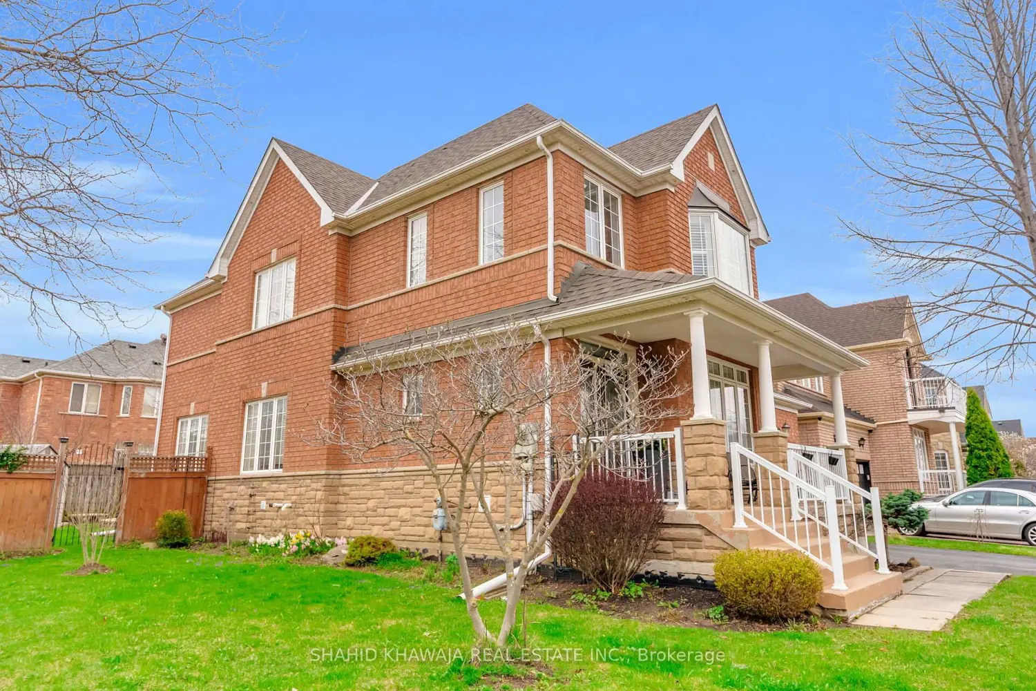 4786 St. Martin Mews photo 2