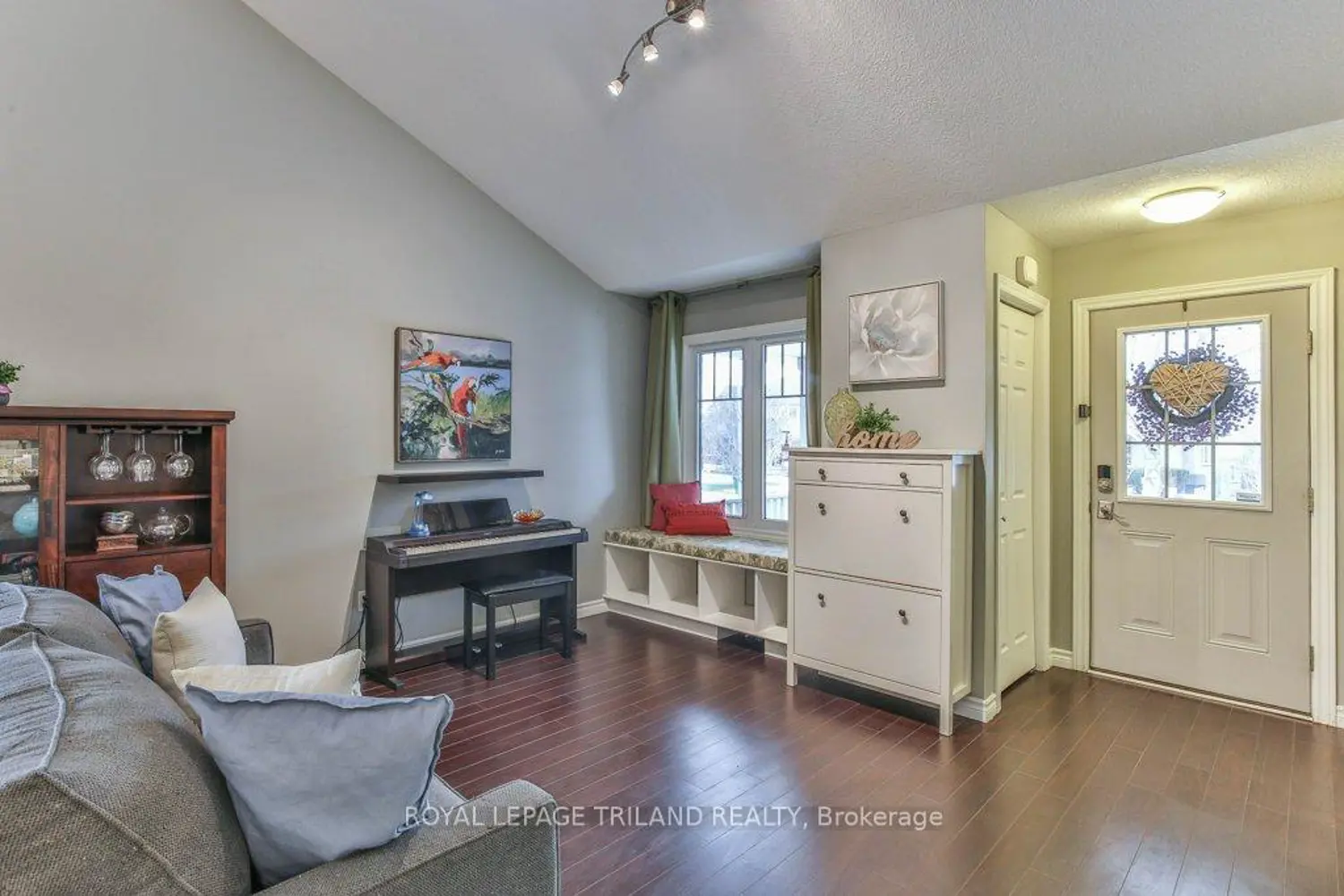 14 Alderwood Court photo 5