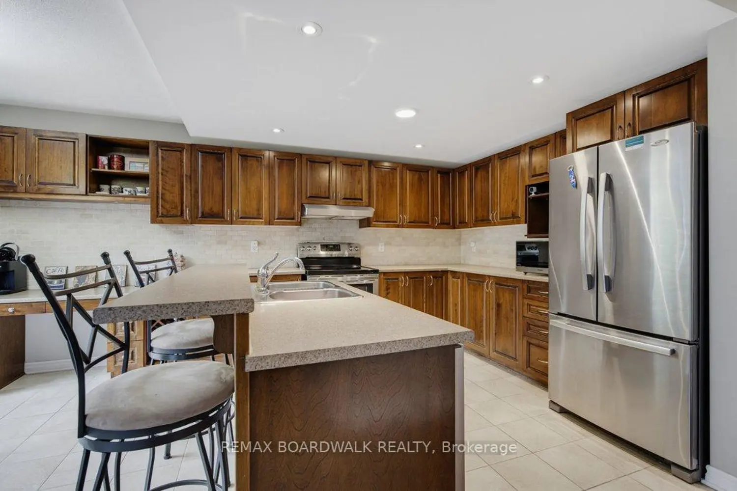 200 Branthaven Street photo 5
