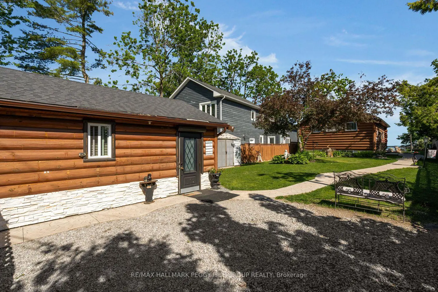 17 Stanley Avenue photo 2