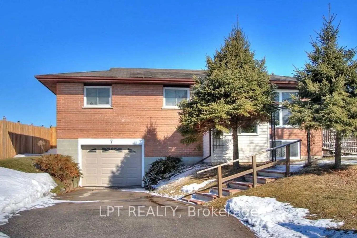 7 Champlain Boulevard