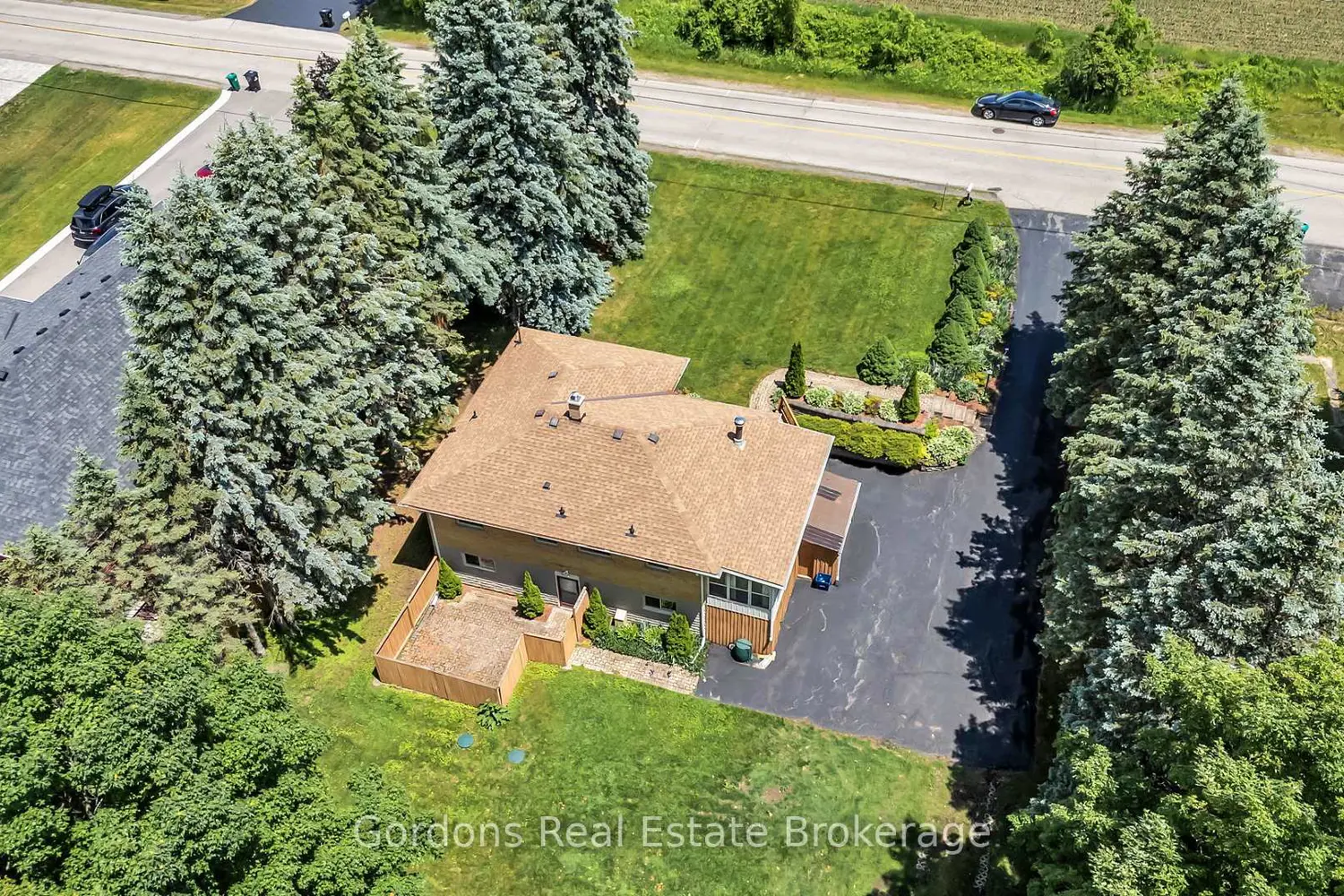 1432 Mannheim Road photo 4