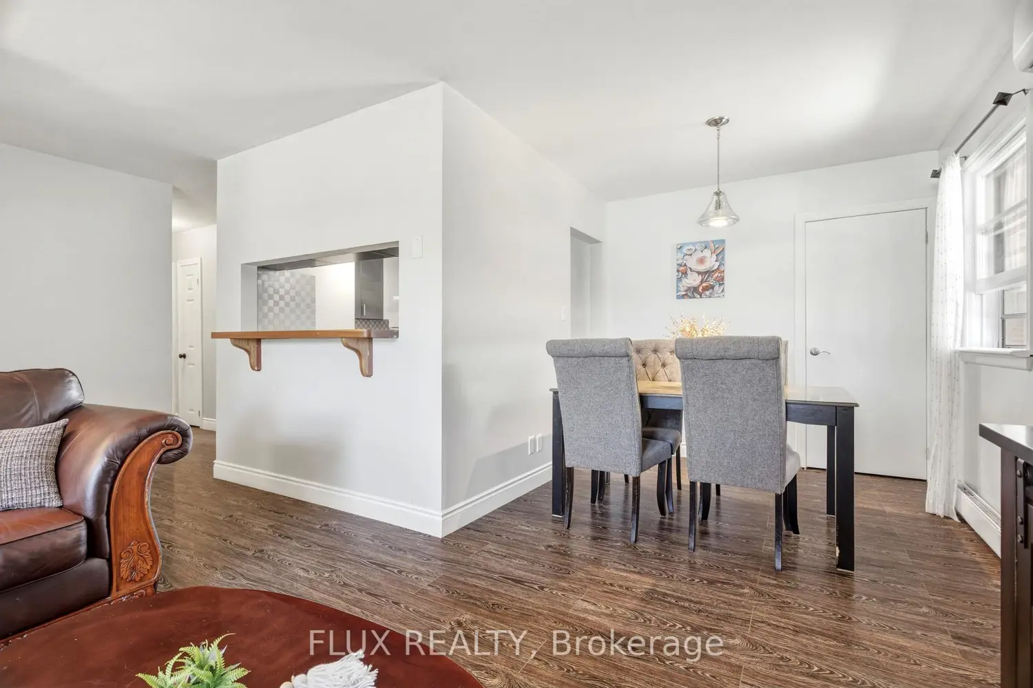 32 Close Avenue photo 3