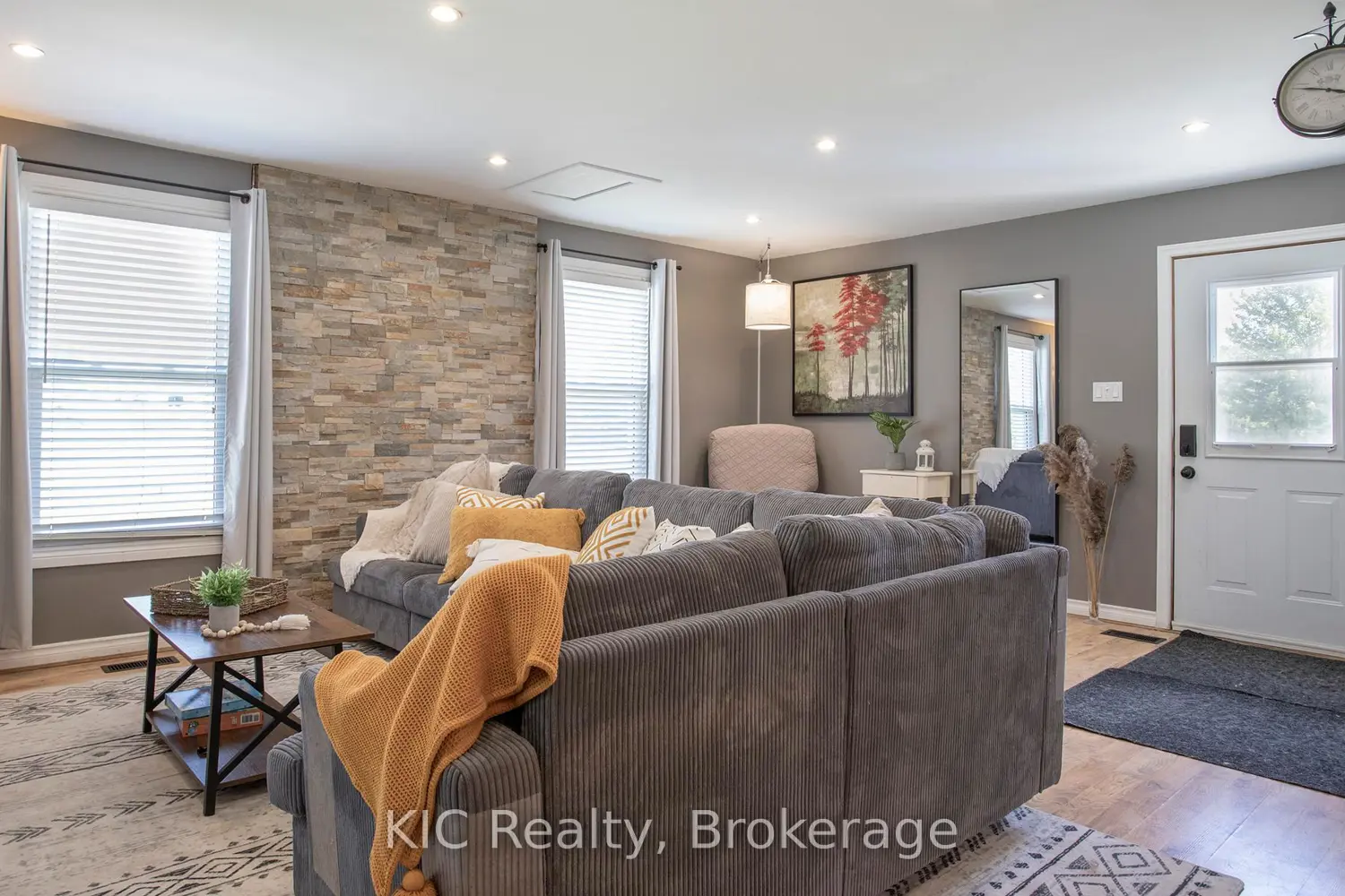 1311 Charles Street photo 4