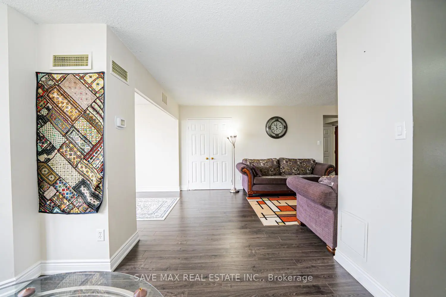 5 Lisa Street 1404 photo 4