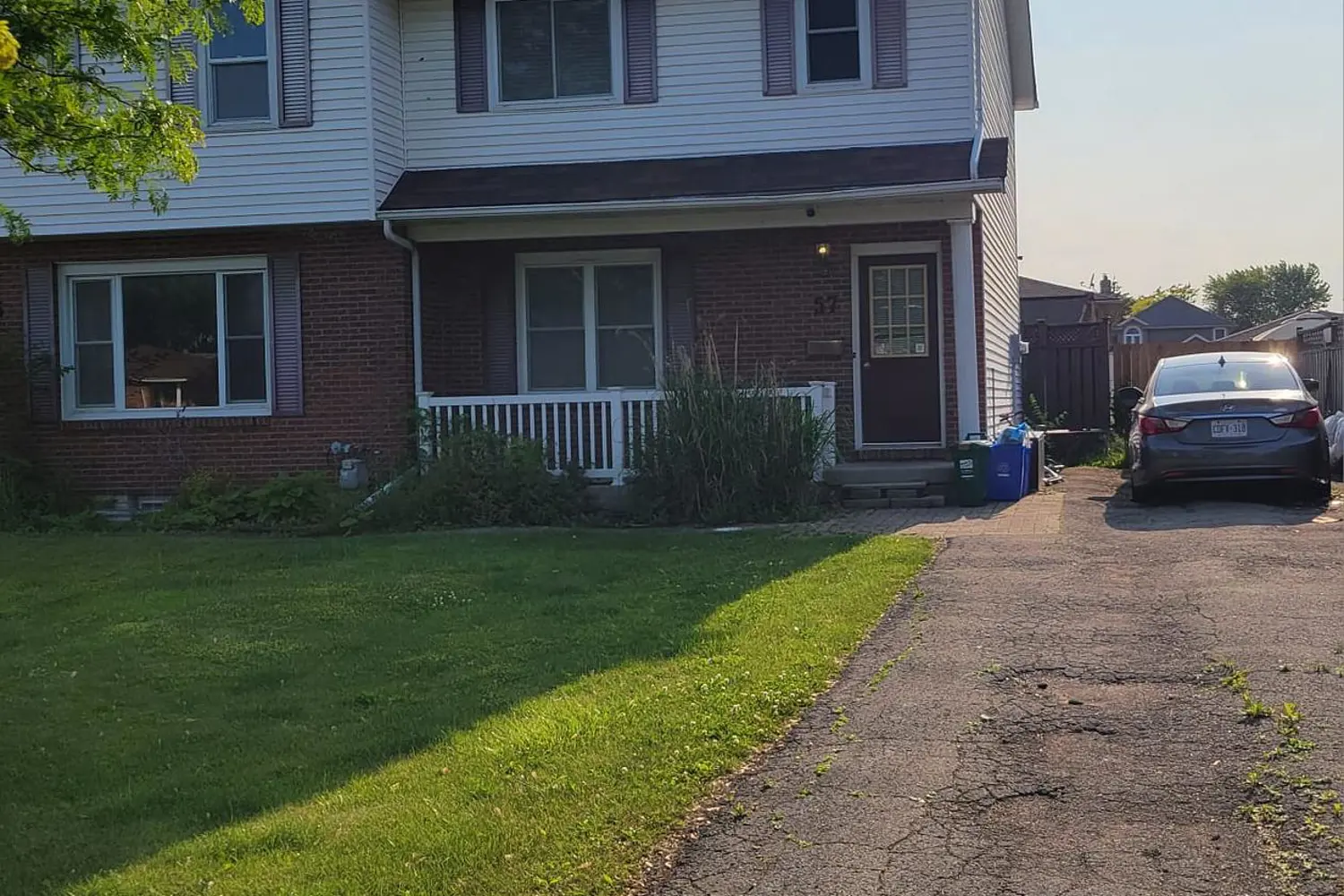 57 Poplar Crescent photo 2