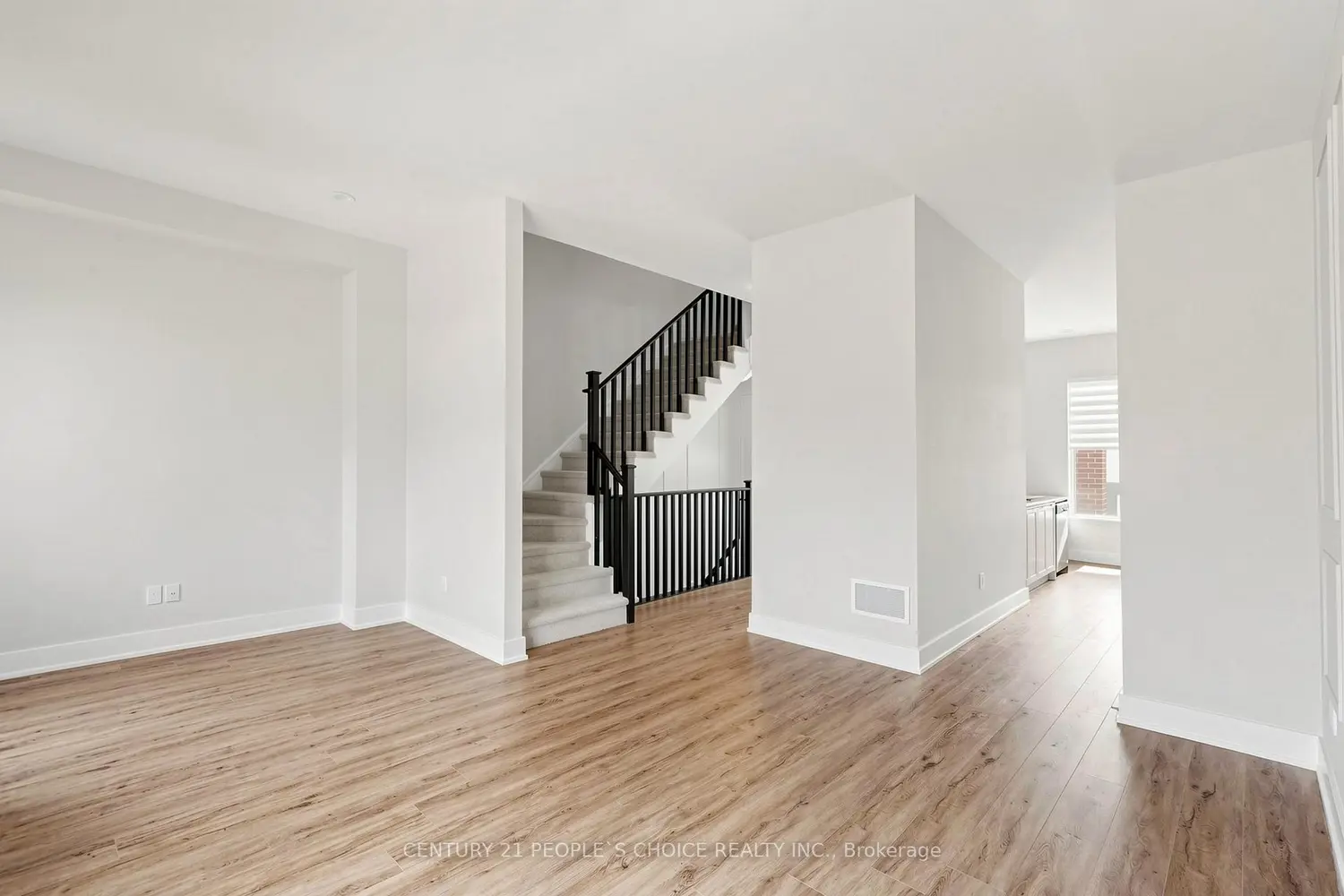 72 Windward Drive photo 5