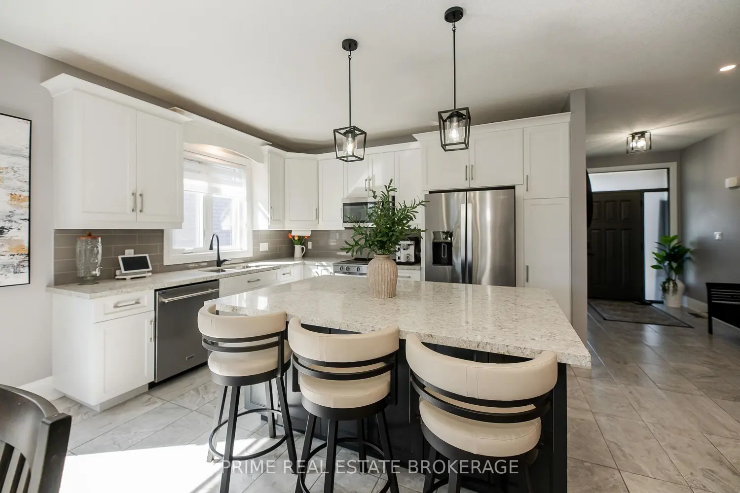 225 Leitch Street photo 4