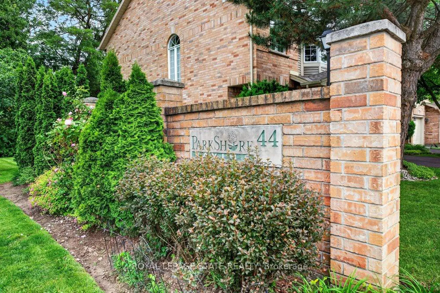 44 Frances Avenue 30 photo 3
