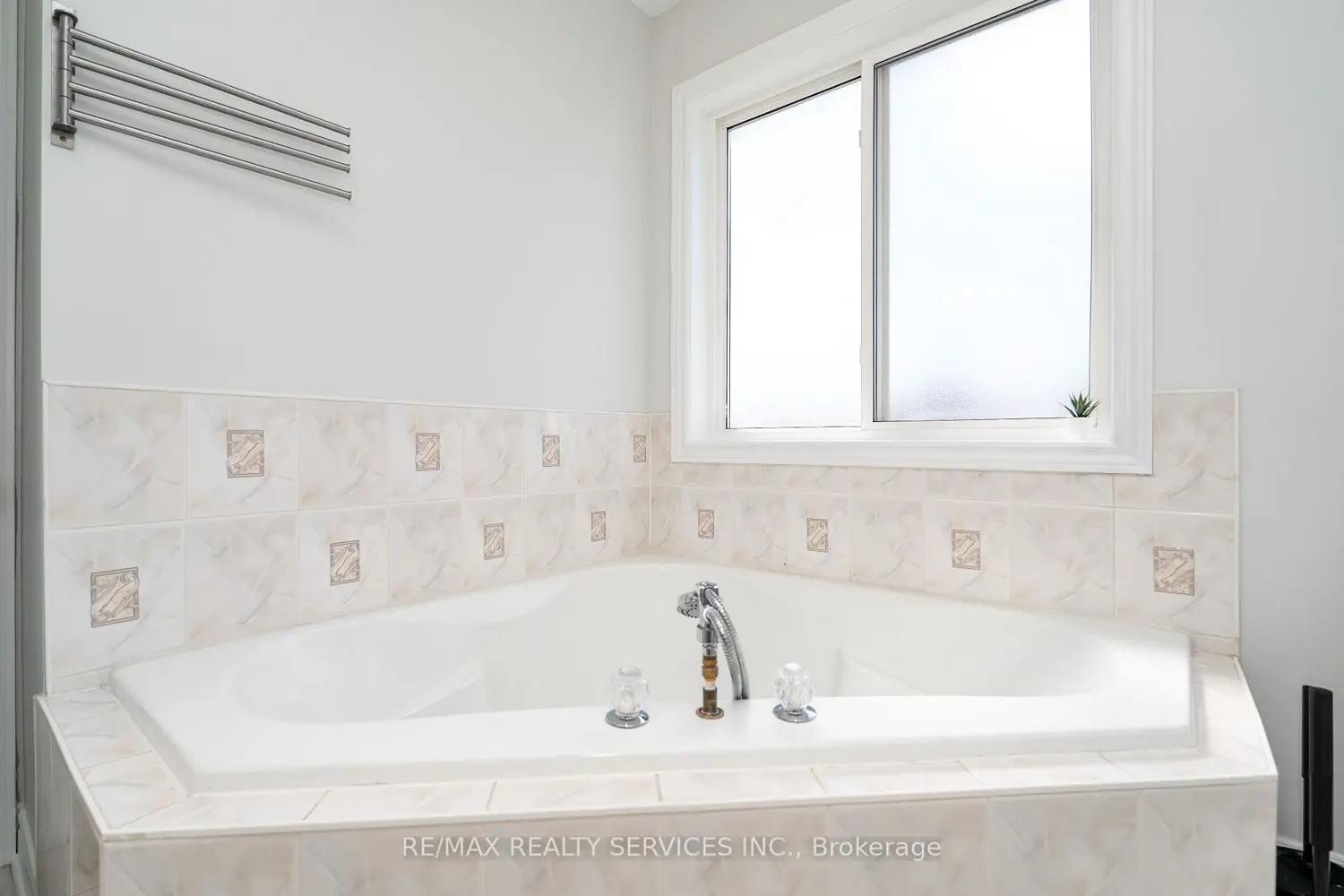 7009 Kalar Road photo 5