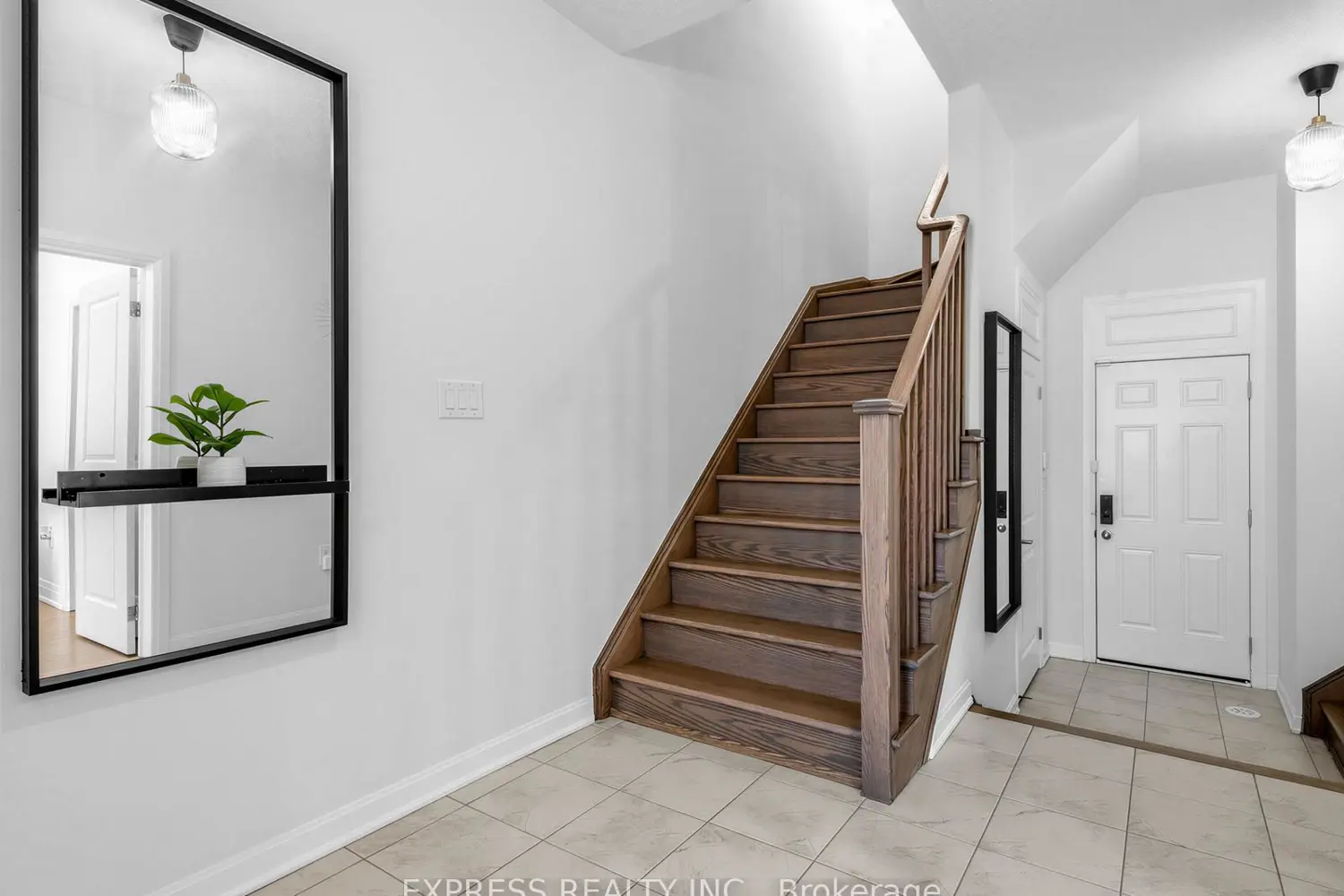 85 Casely Avenue photo 3
