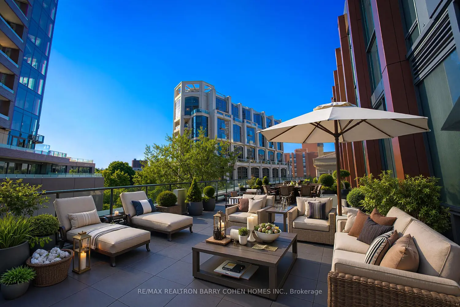 32 Davenport Road 303