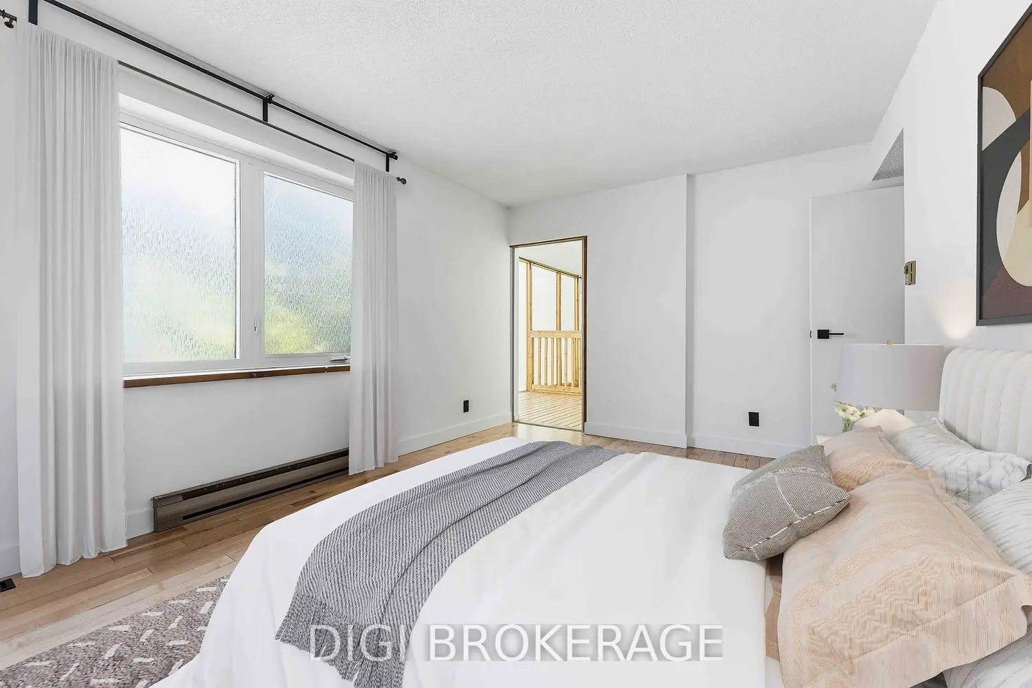 332 Iona Street photo 2