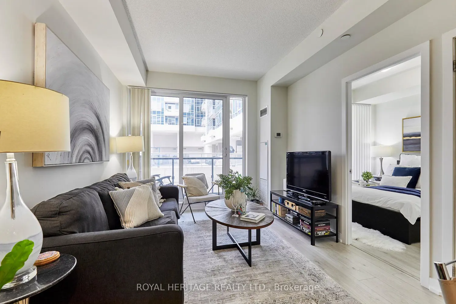 18 Rean Drive 204 photo 5