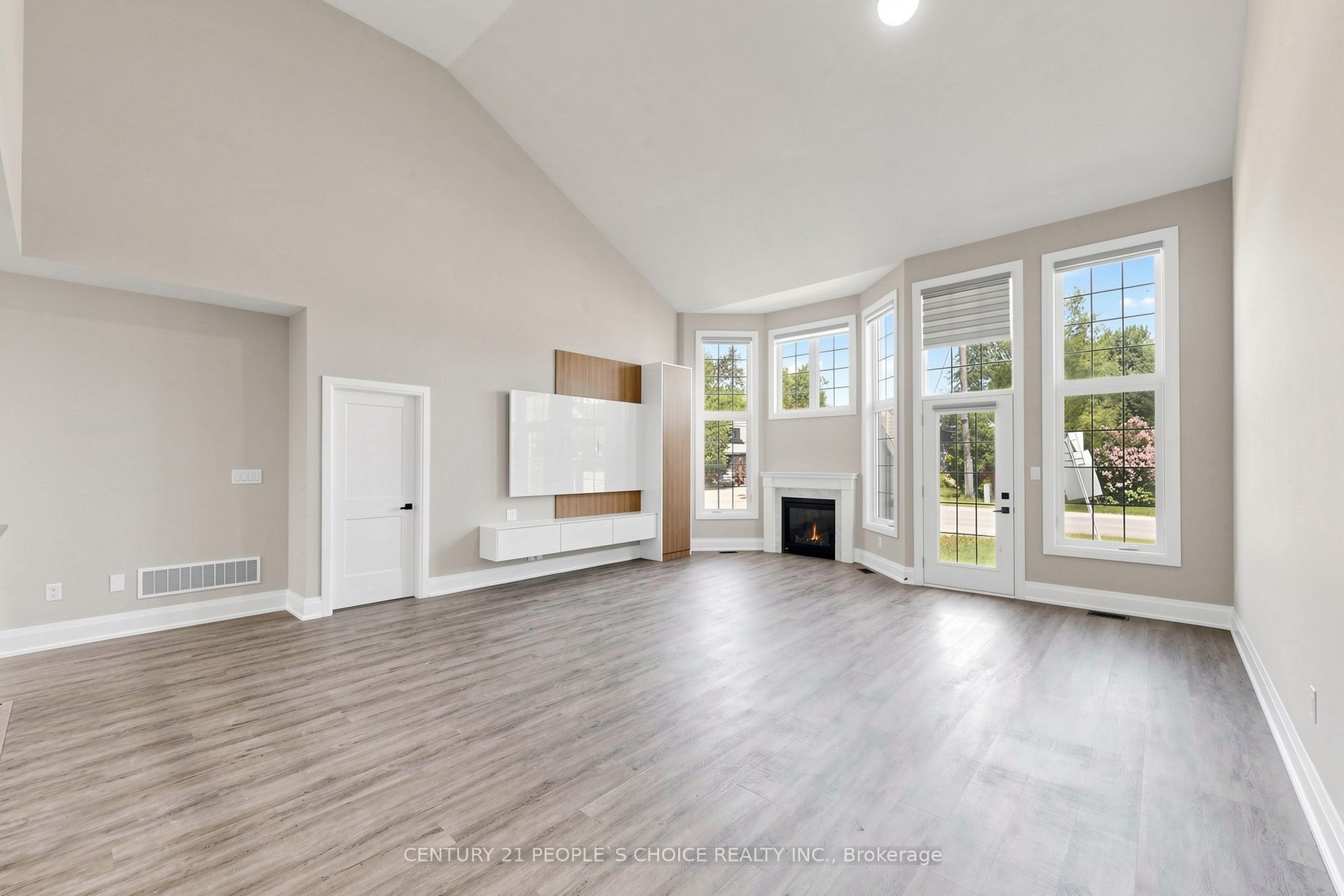 8 Durham Road, Bracebridge, ON, P1L 0B7 photo 2