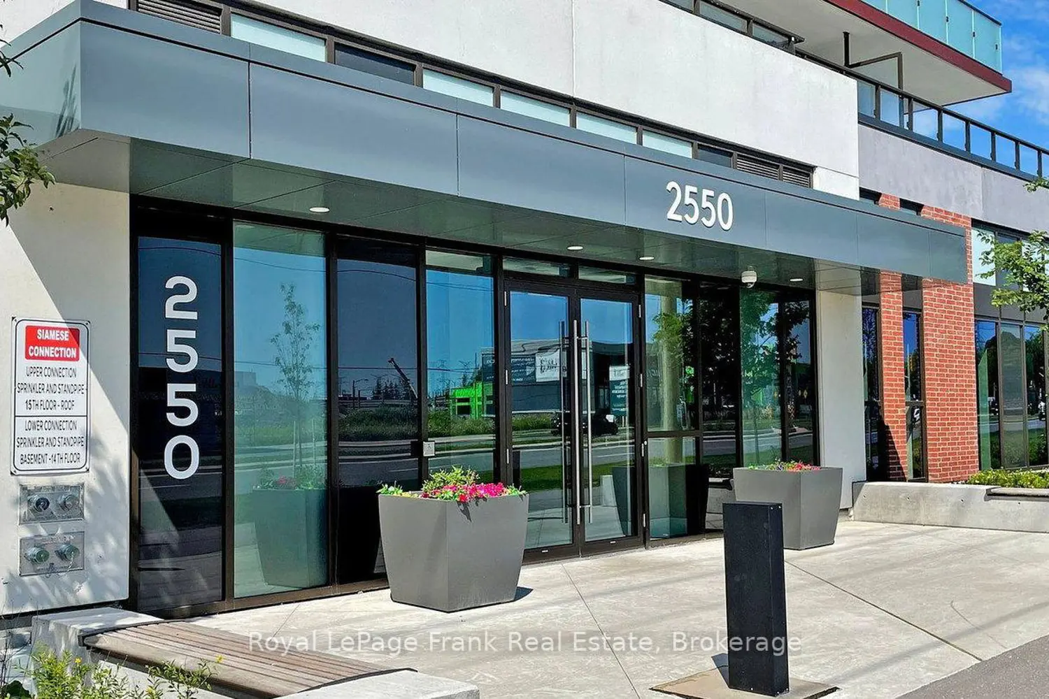 2550 Simcoe Street 2118 photo 2