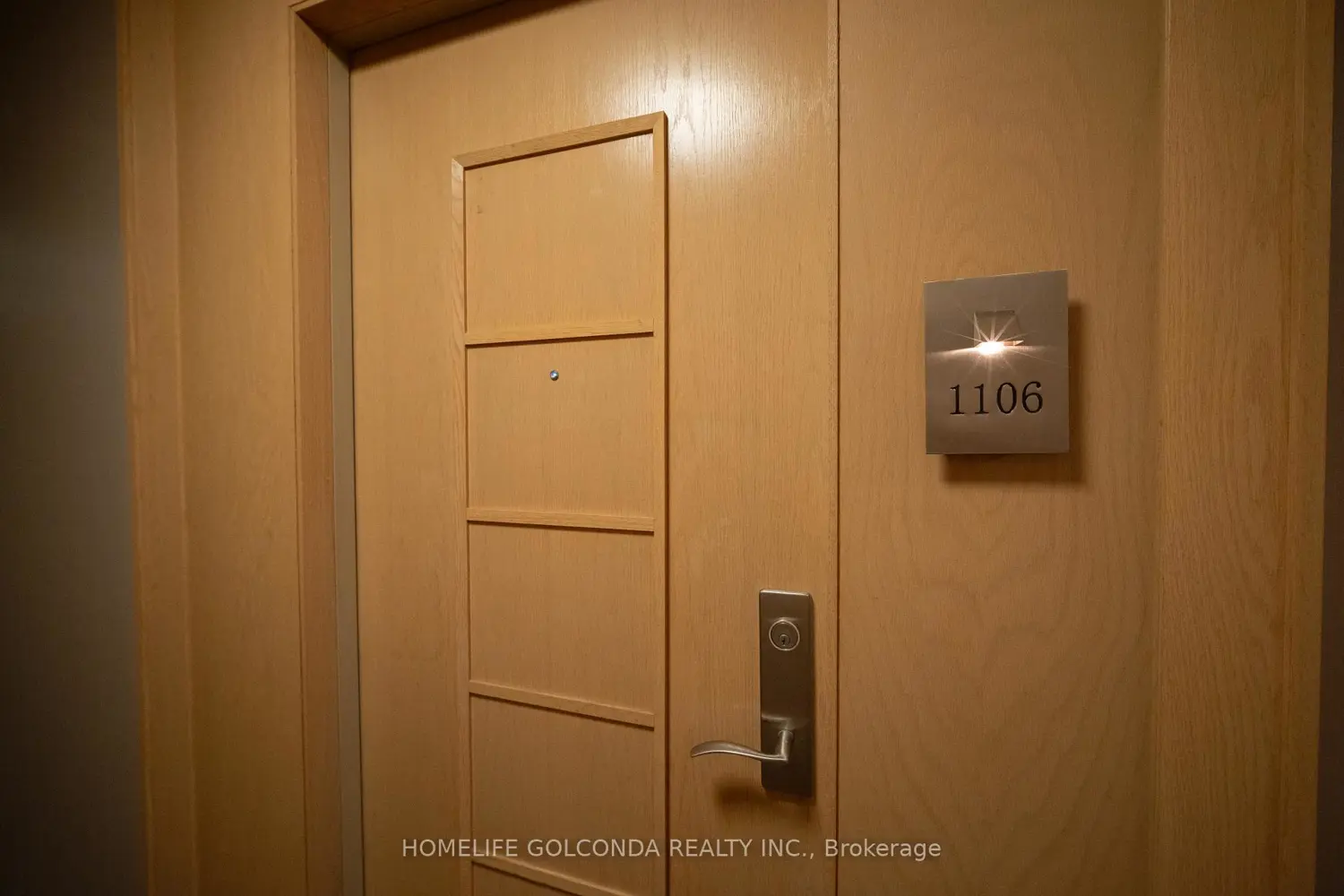 509 Beecroft Road 1106 photo 2