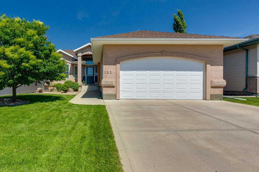 123 Ammeter Close, Red Deer, AB, T4R 2Y4 photo 3