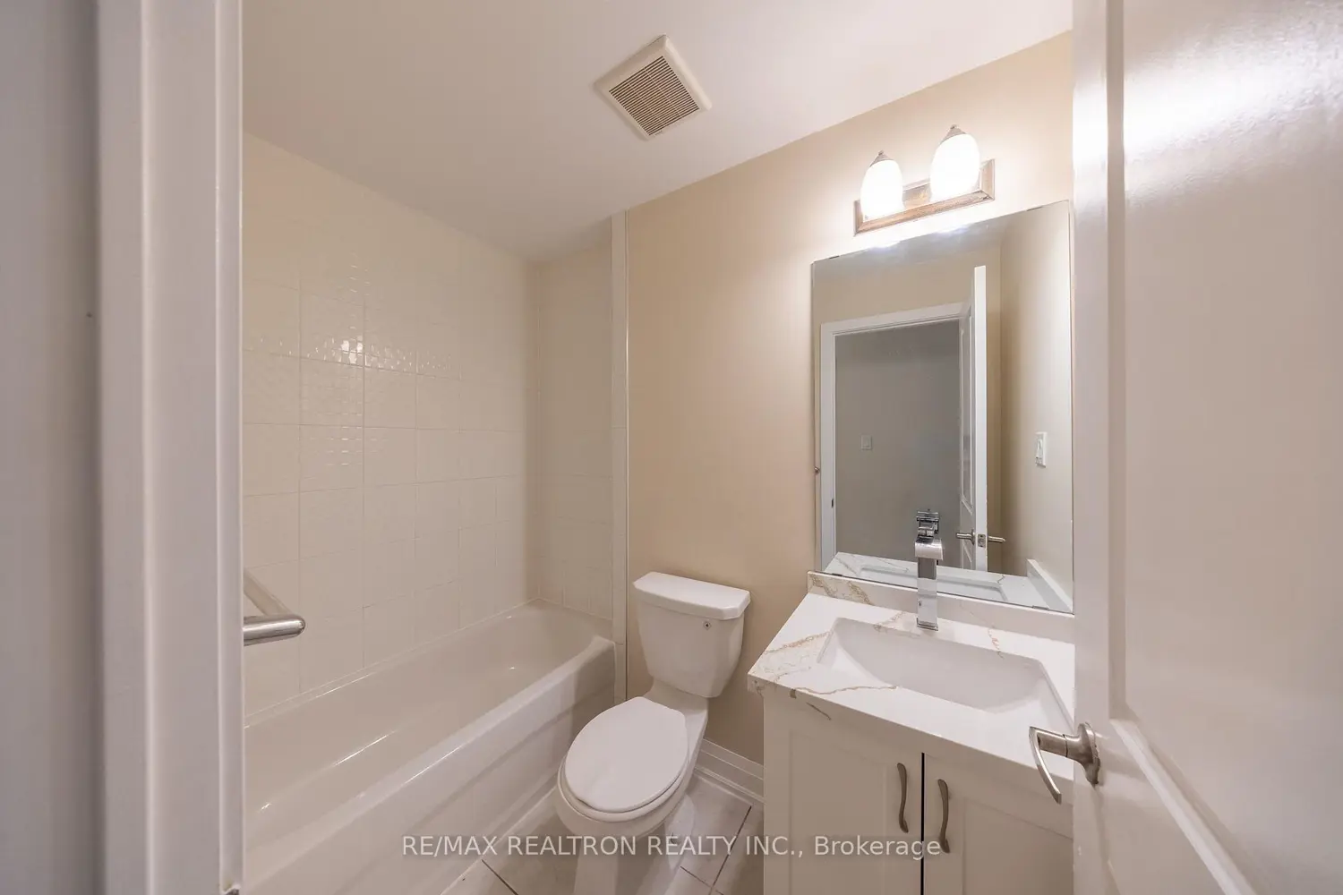 6 Whitaker Way 157 photo 2