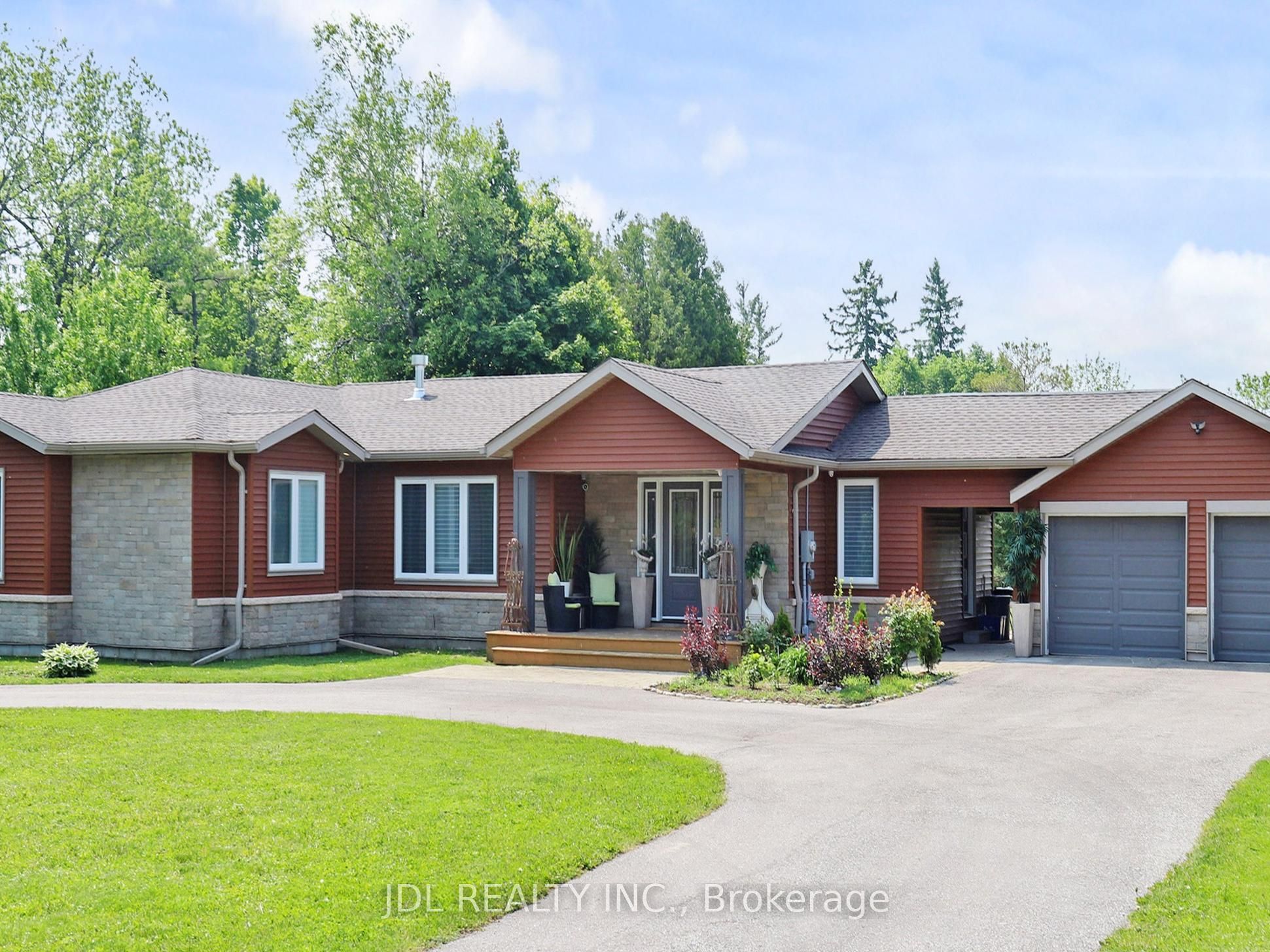 11 Hedge Road, Georgina, ON, L0E 1R0
