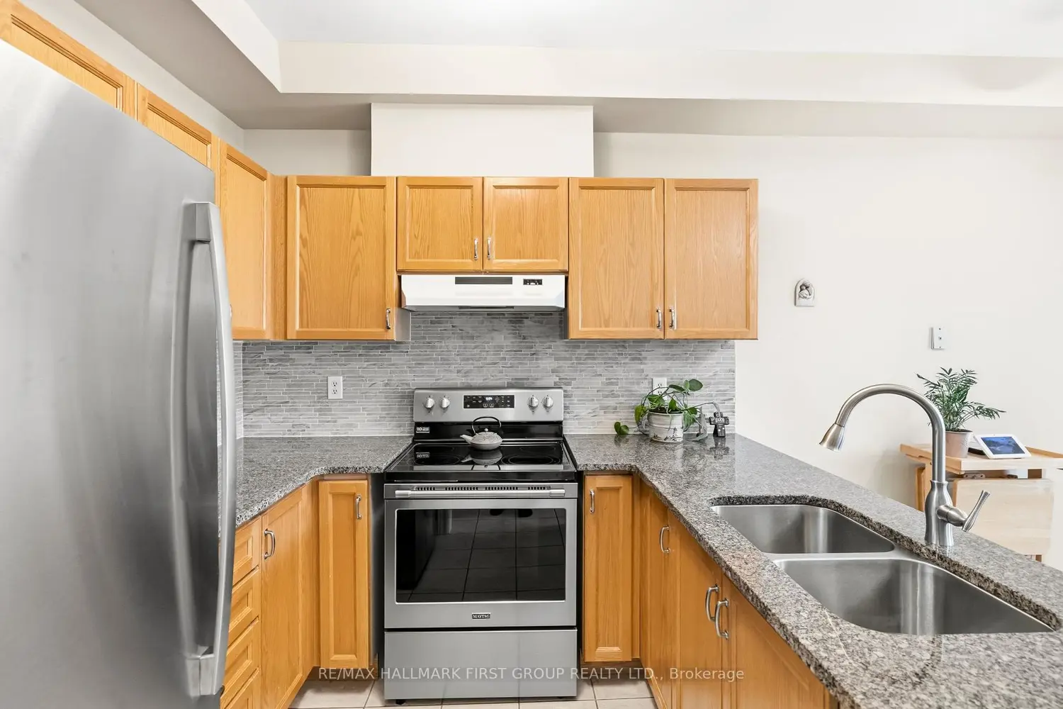 116 Riverlands Avenue photo 4