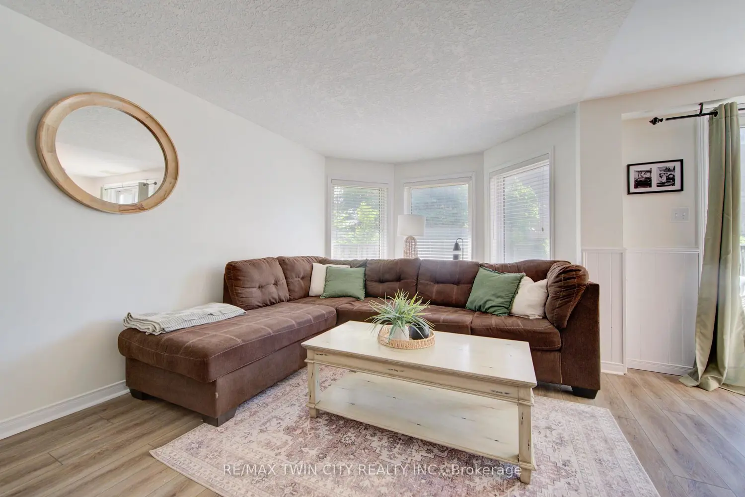 243 Auburn Drive photo 5