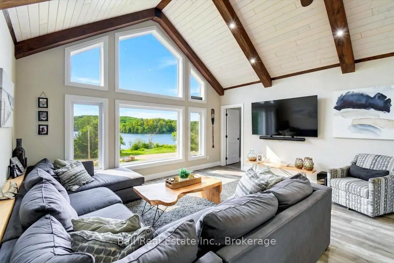 632 The South Road photo 4