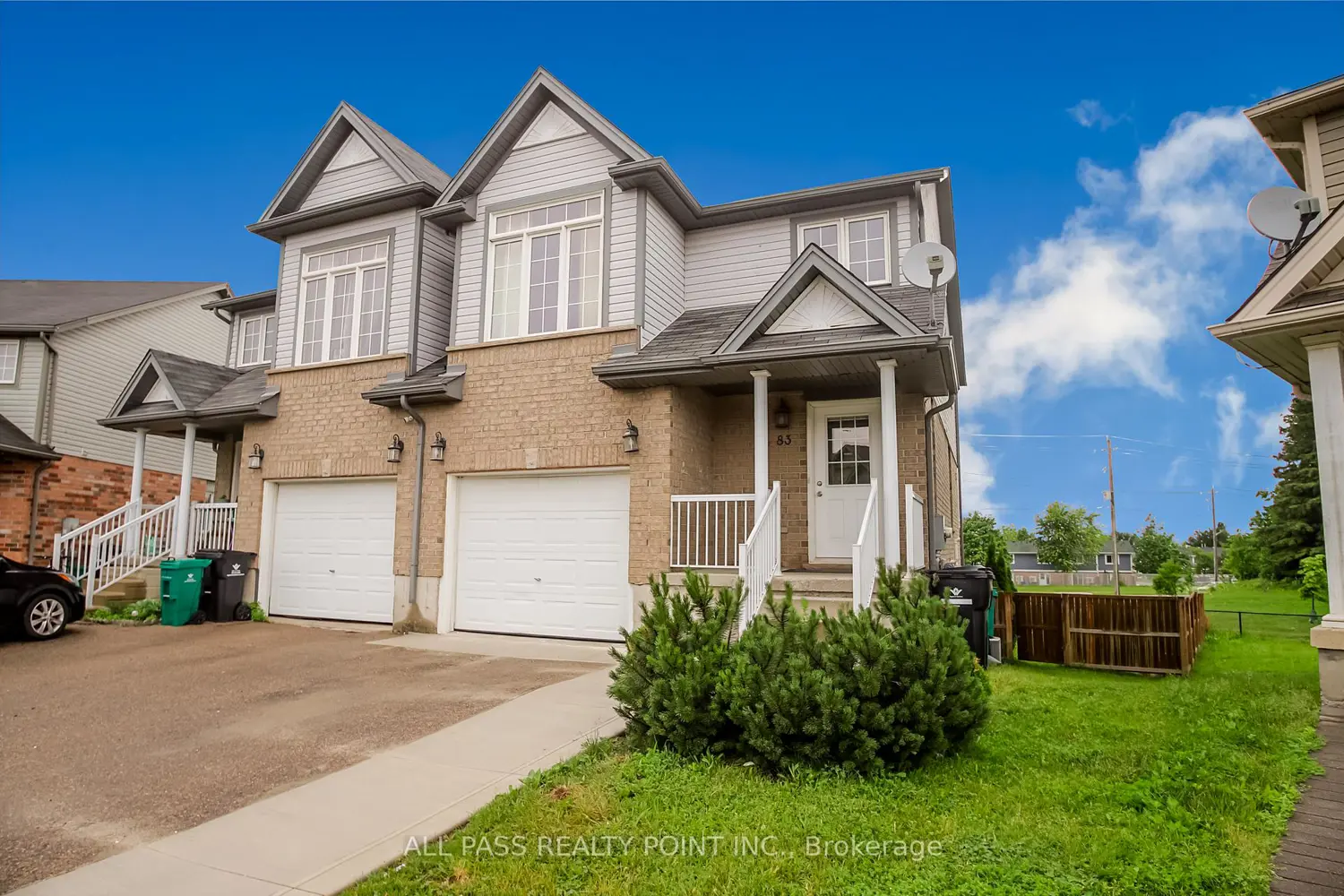 83 Iron Gate Street photo 2